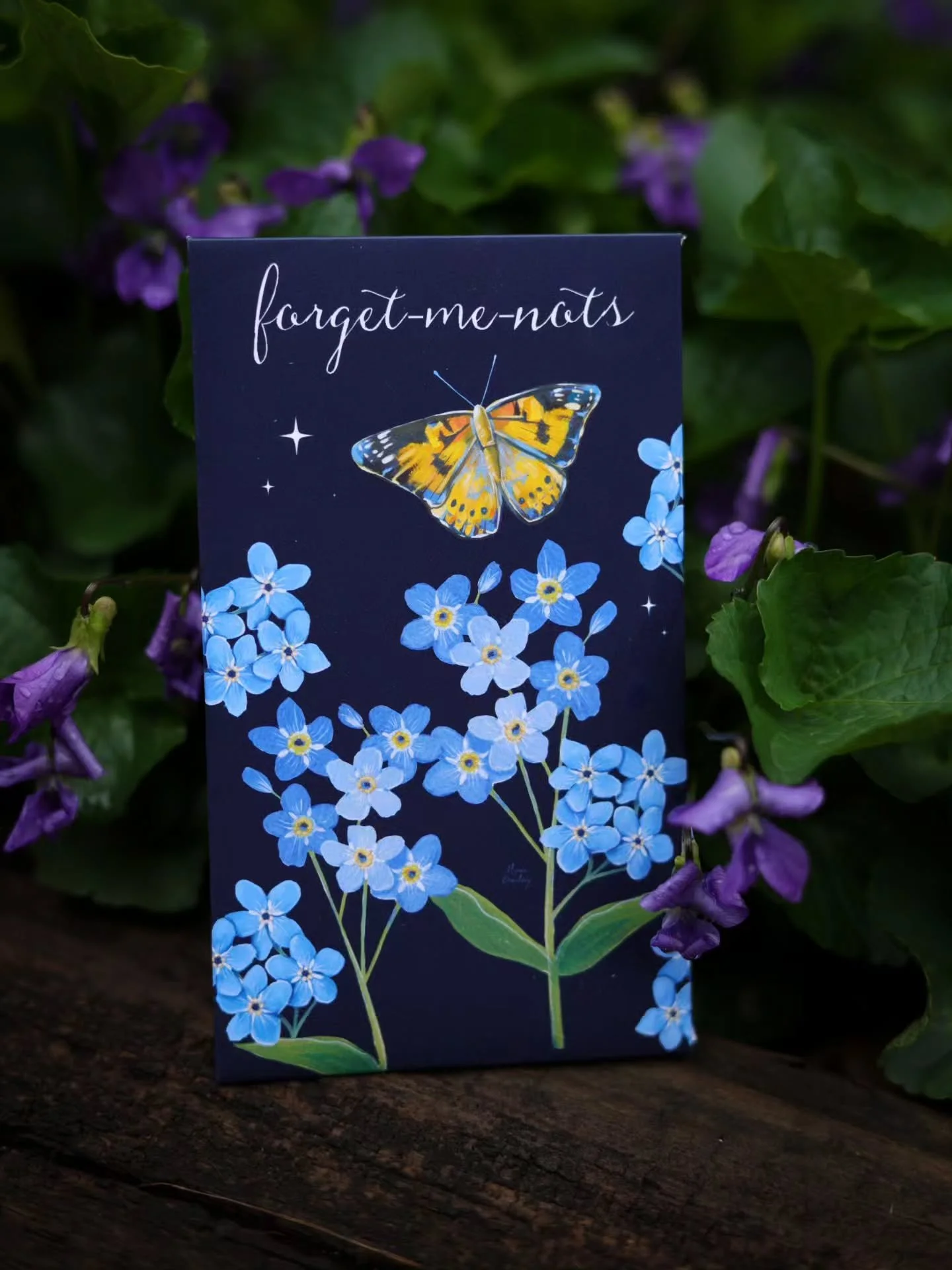 Dreamy Little Flowers💙
.
Last night I had a dream about planting lots of flowers. I woke up in the middle of the night from the dream feeling very happy. But then realized it was a dream.

Though realizing this, I knew it was somehow symbolic.🌼

Wi