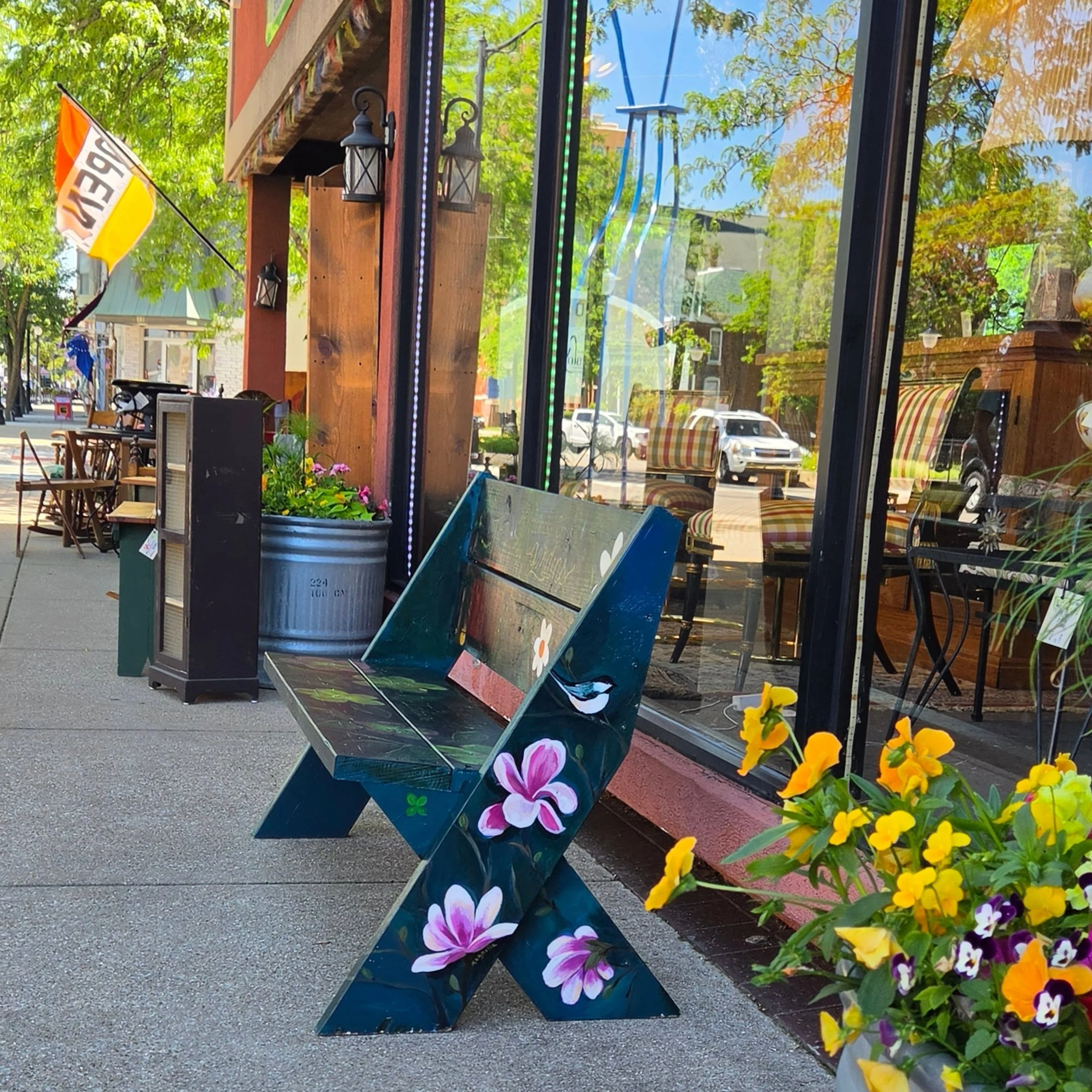 You can now find my Brincka Cross Gardens Bench in downtown Michigan City, Indiana, right in front of the shop @hoitytoityconsignments 
.
@uad_mc @mcpublicartcommittee 
.
If you're in the area check out all the benches designed by local artists! Such