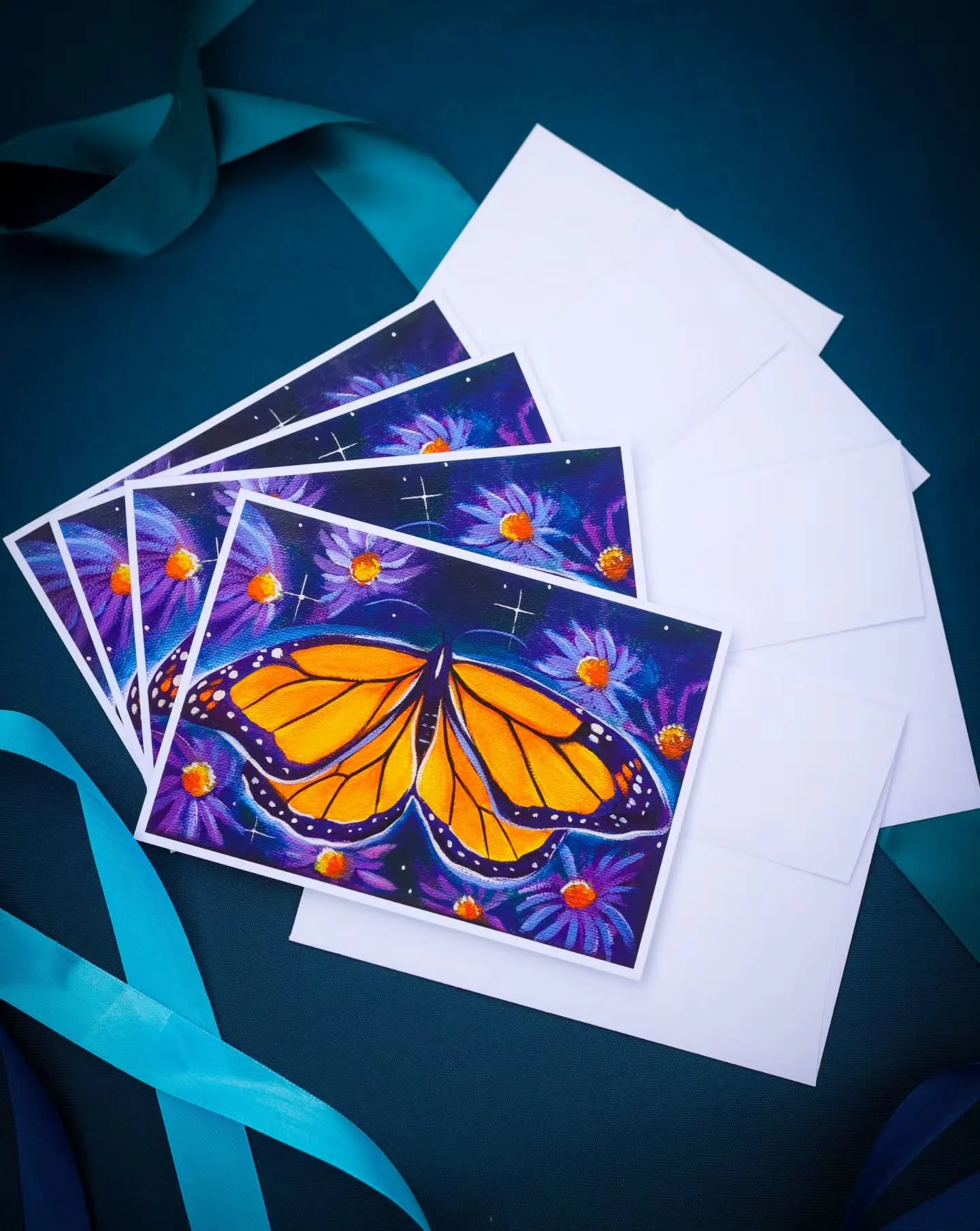 Did a little photoshoot yesterday for my new painting collection, so I had to get the cards back out and into the spotlight to showcase their beauty too.🦋✨️
.
.
Beautiful papers by @redriverpaper ❤️
.
Which card set is your favorite?
.
.
#greetingca