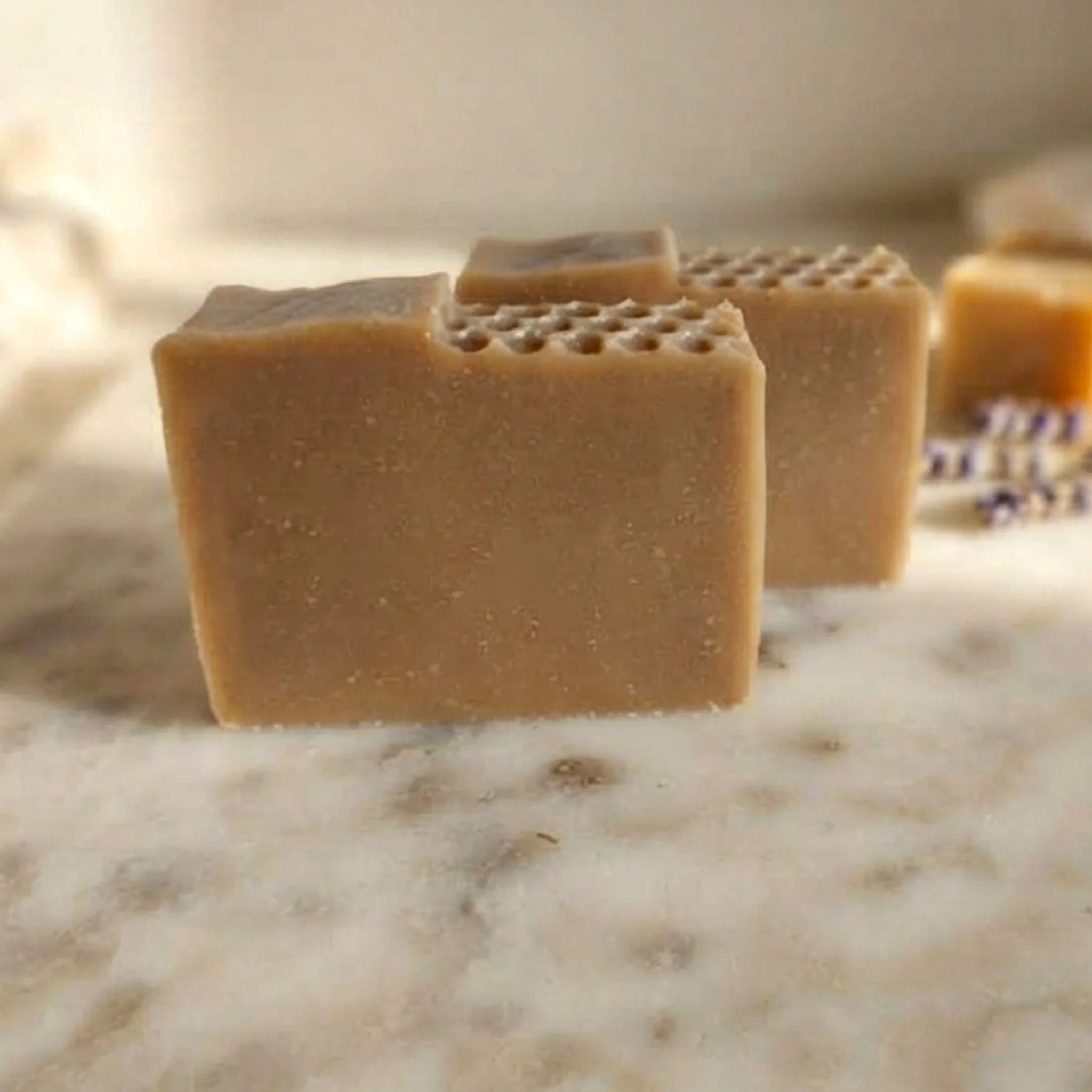 The Pure Honey & Tallow Soap Bar | Unscented • No Added Color
