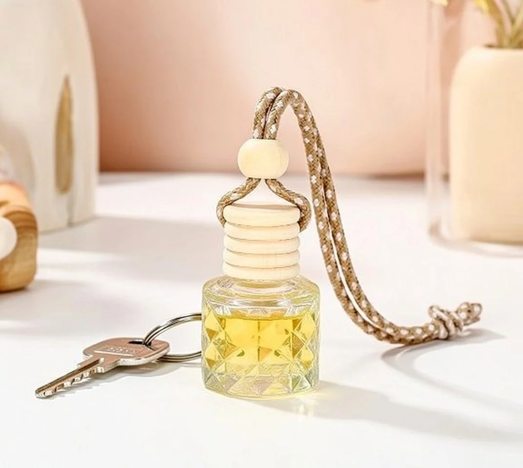 The Velvet Swan - Pomegranate, Osmanthus, Oak Wood & Vanilla Rum Glass Diffuser | Car Freshie