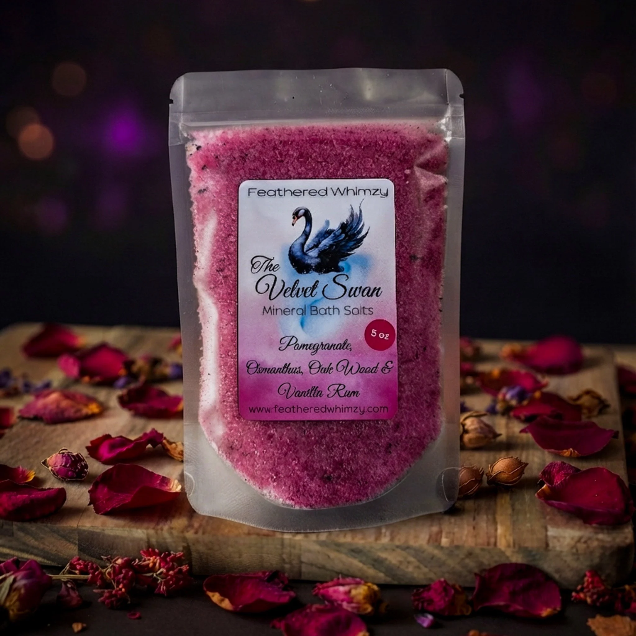The Velvet Swan - Pomegranate, Osmanthus, Oak Wood & Vanilla Rum Mineral Bath Salts