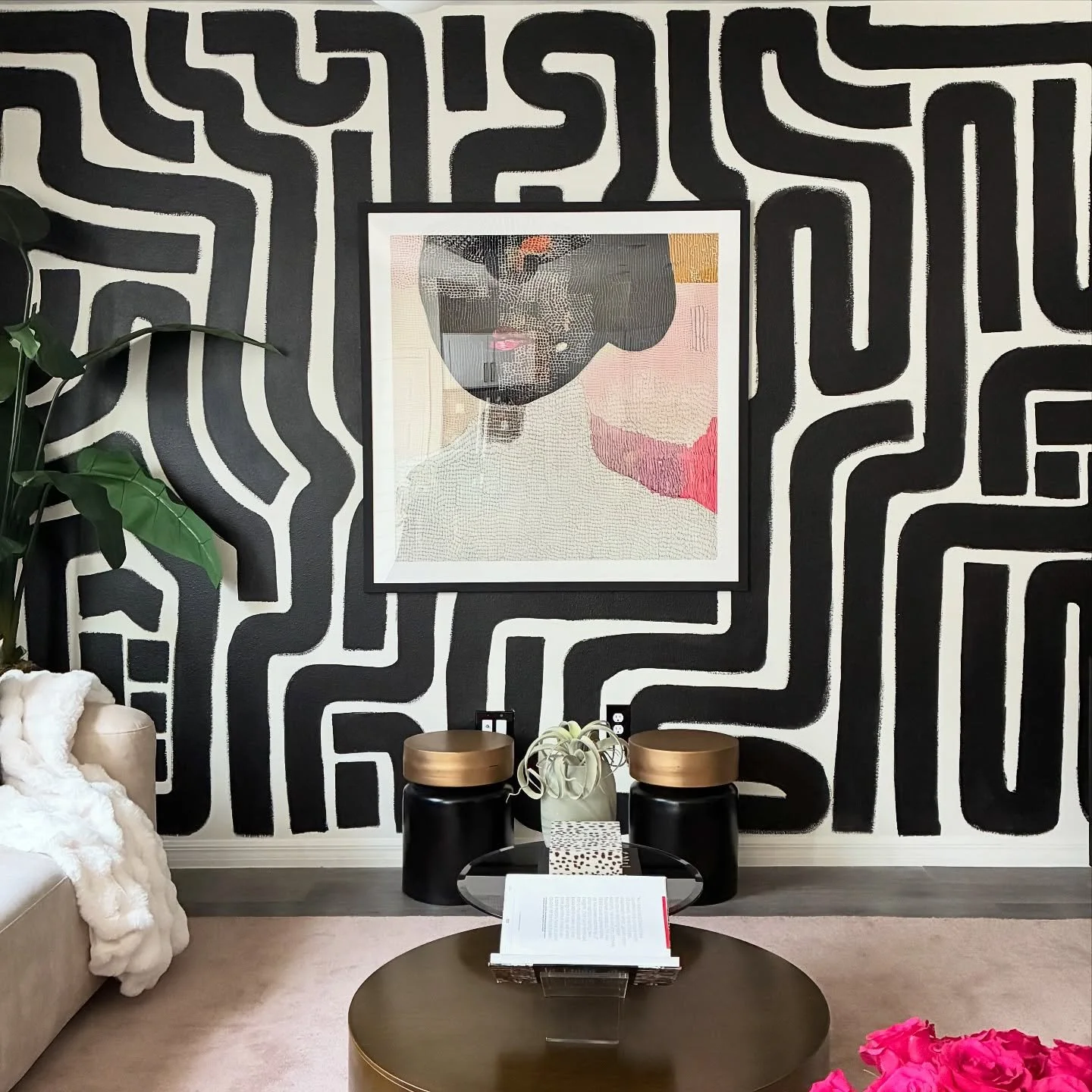 Sometimes the solution for making a space impactful is freehanding a mural and enlarging an art print at a local framer @lindengalleries 

This living room went from unfinished to artful with not one, but two custom focal pieces doing the heavy lifti