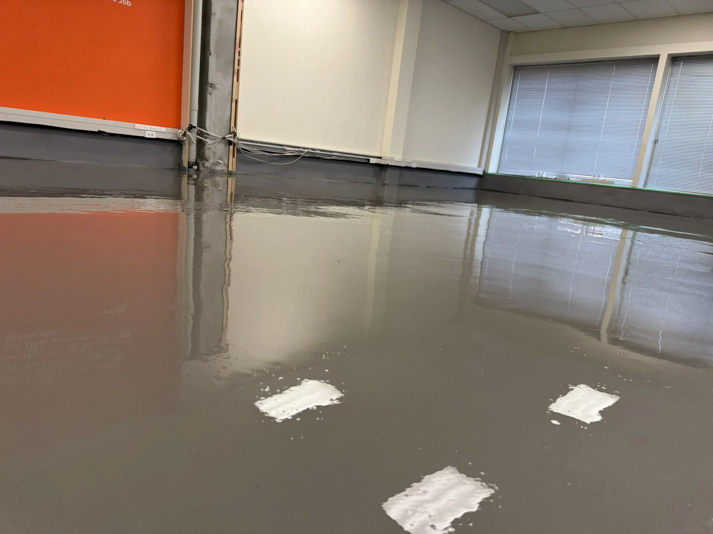 Self Leveler