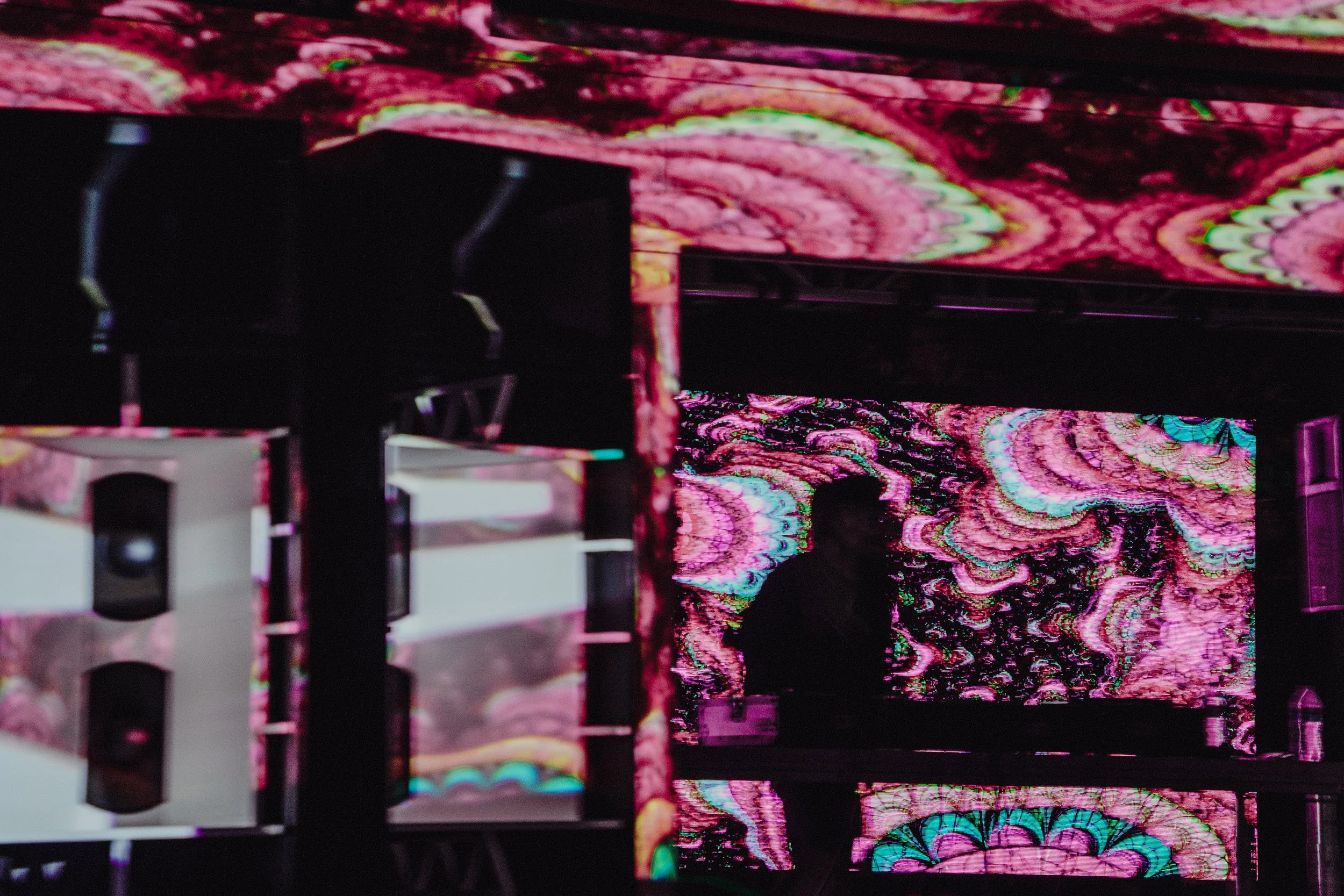 light visuals-2-compresso.jpg