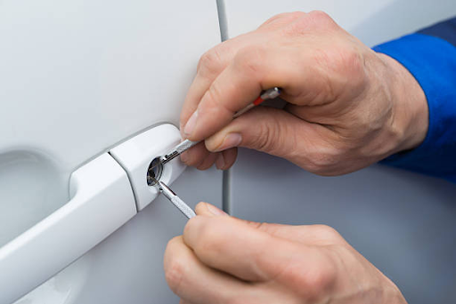 Why Auto Locksmiths Are Becoming a Must-Have Service for Drivers