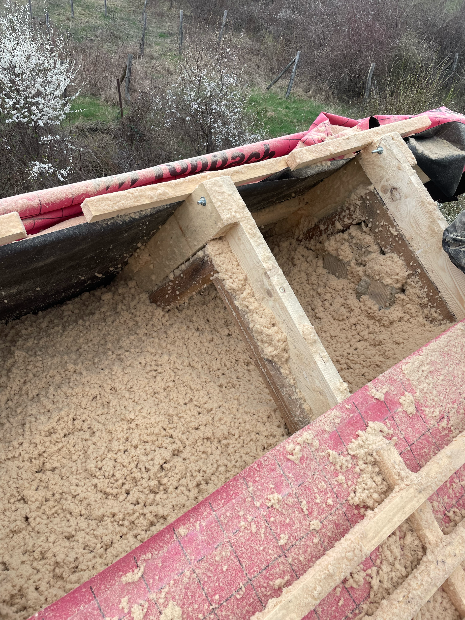 Befújt farost hőszigetelés felülnézetből