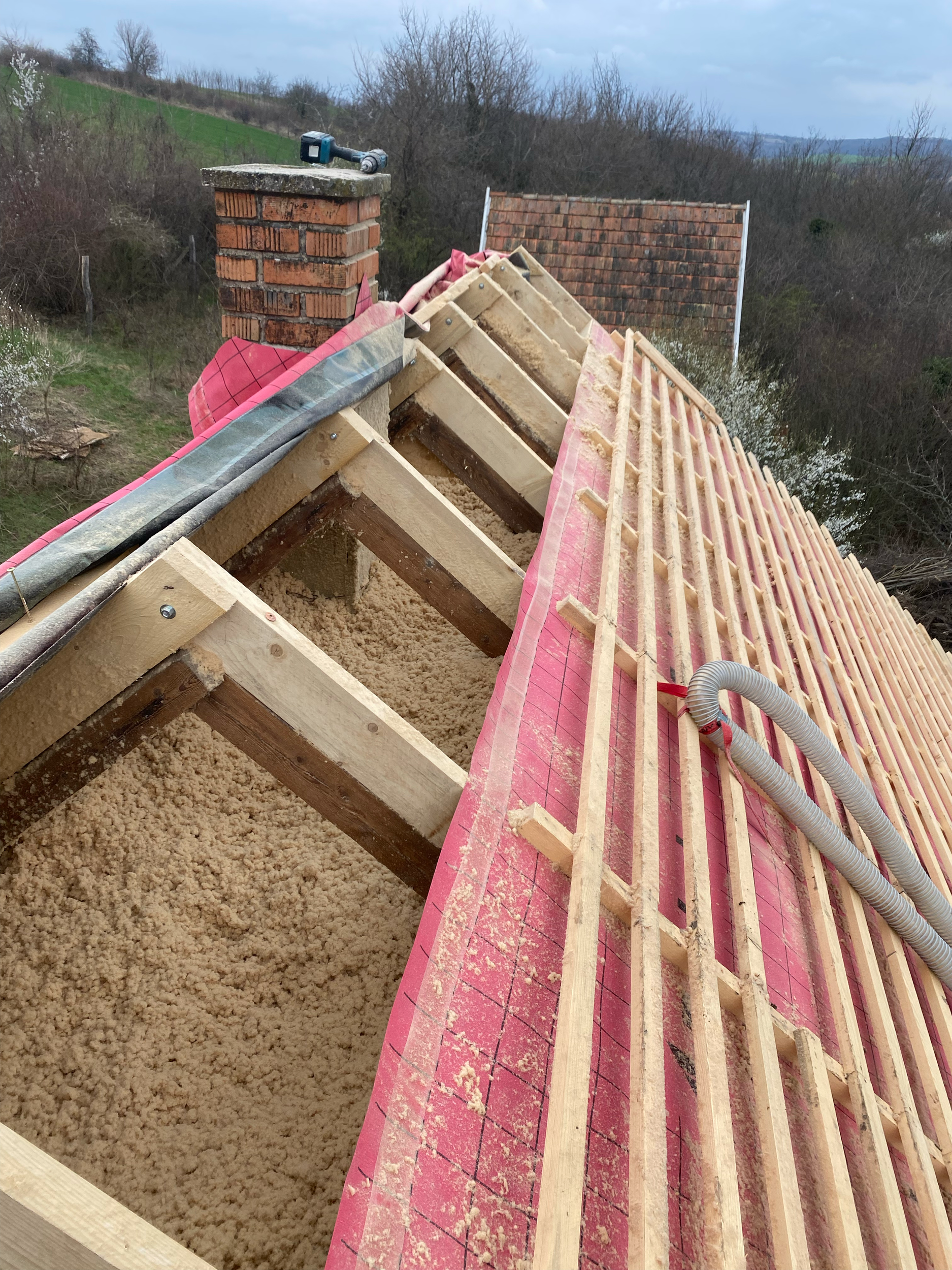 Befújt farost hőszigetelés felülnézetből