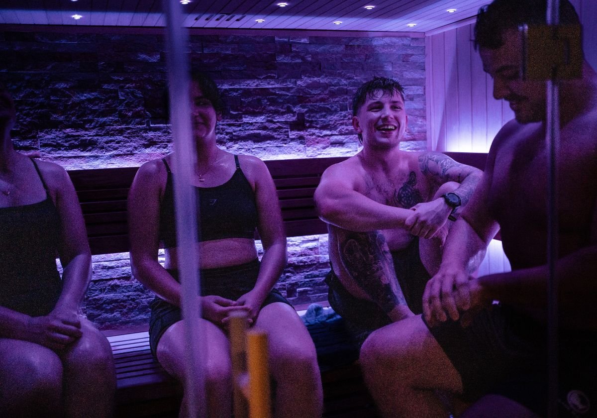 Sauna vs Cold Plunge: Should You Do Hot or Cold First? (Science Says This)