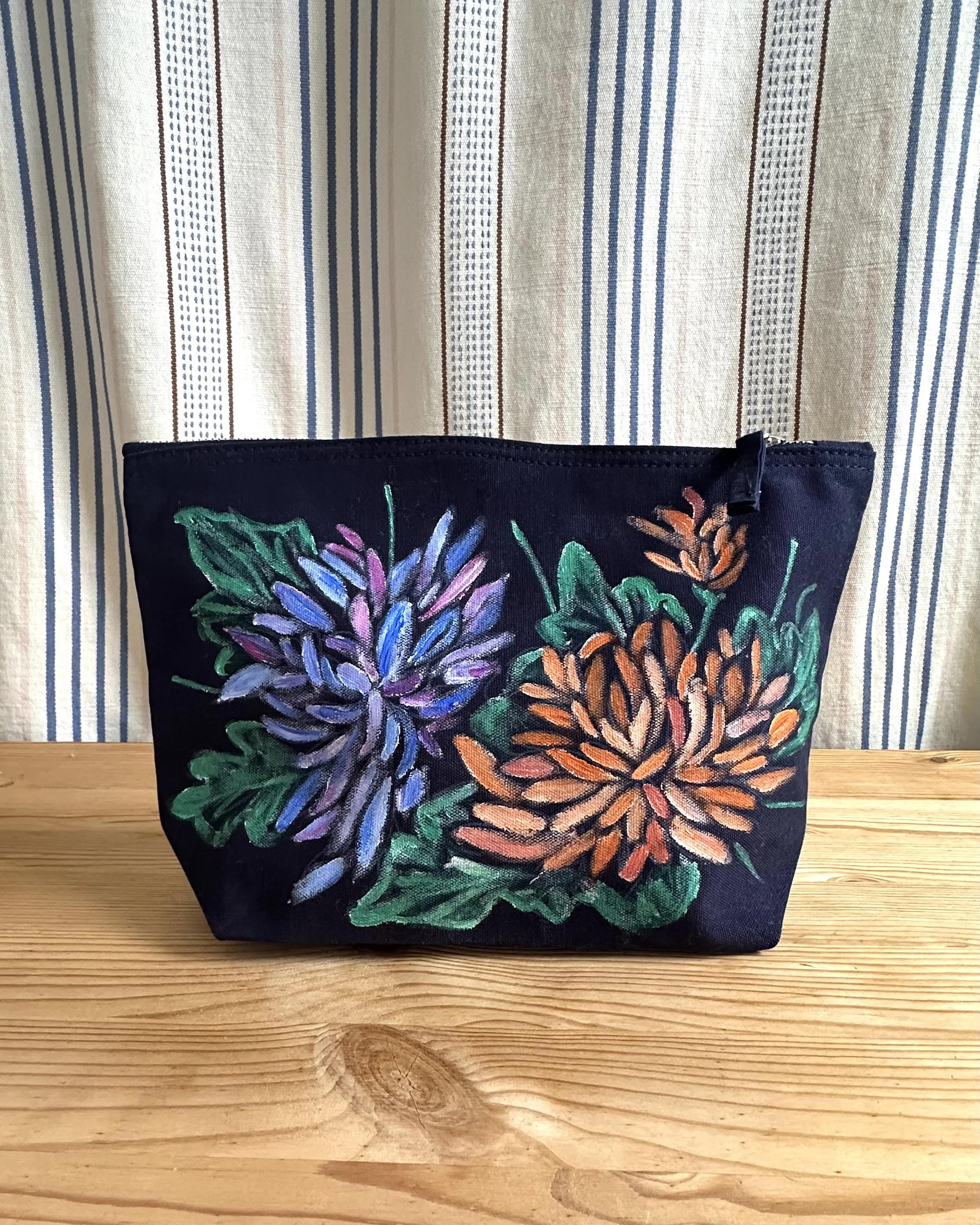 Hand-painted accessory bag - Blue Navy