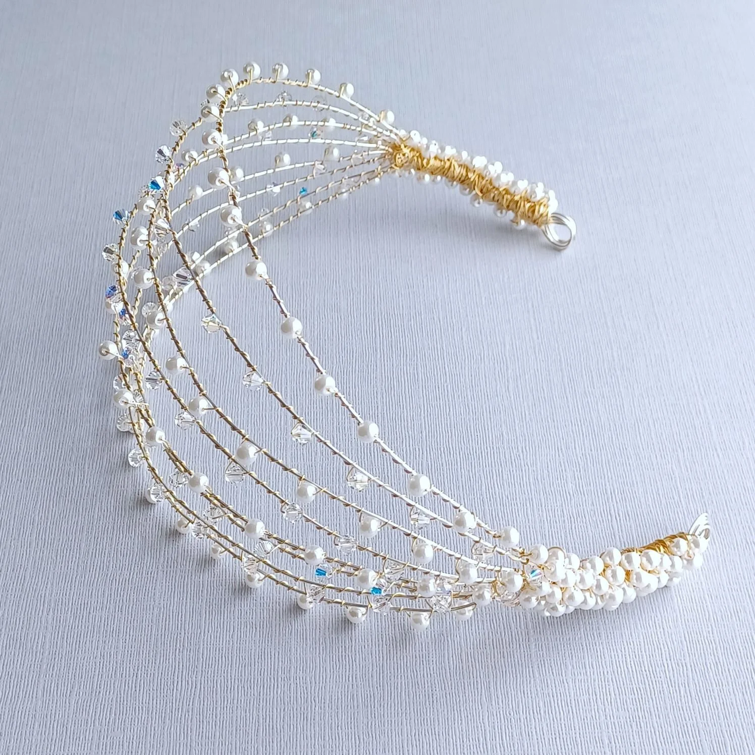 pearl+crystal-bridal-wedding-headband-handmade-by-BeayBrideUK-20230225_100652-ANSZY-0.jpg