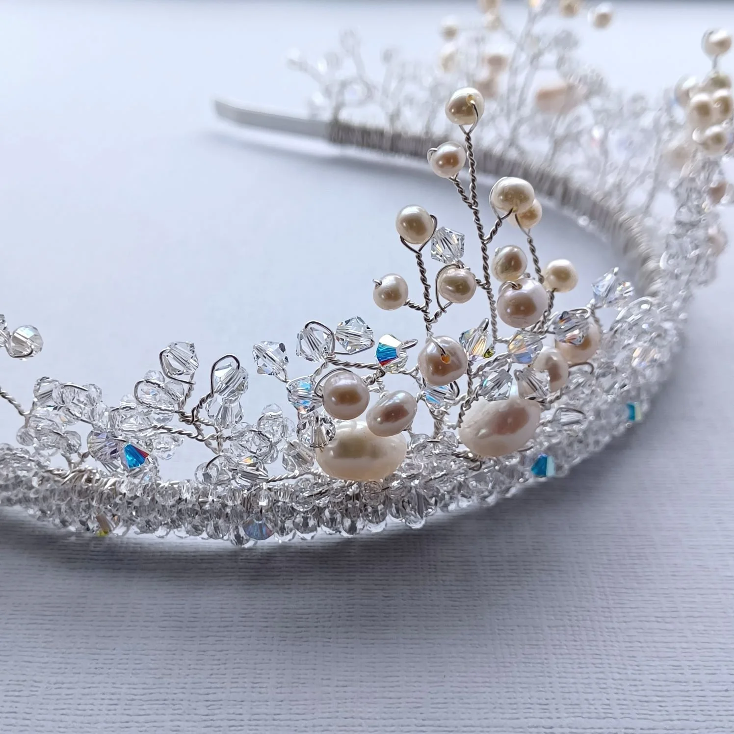 sparkling+crystal+ivory+pearl+bridal+tiara+accessory-SNOWFLAKE-4.jpg