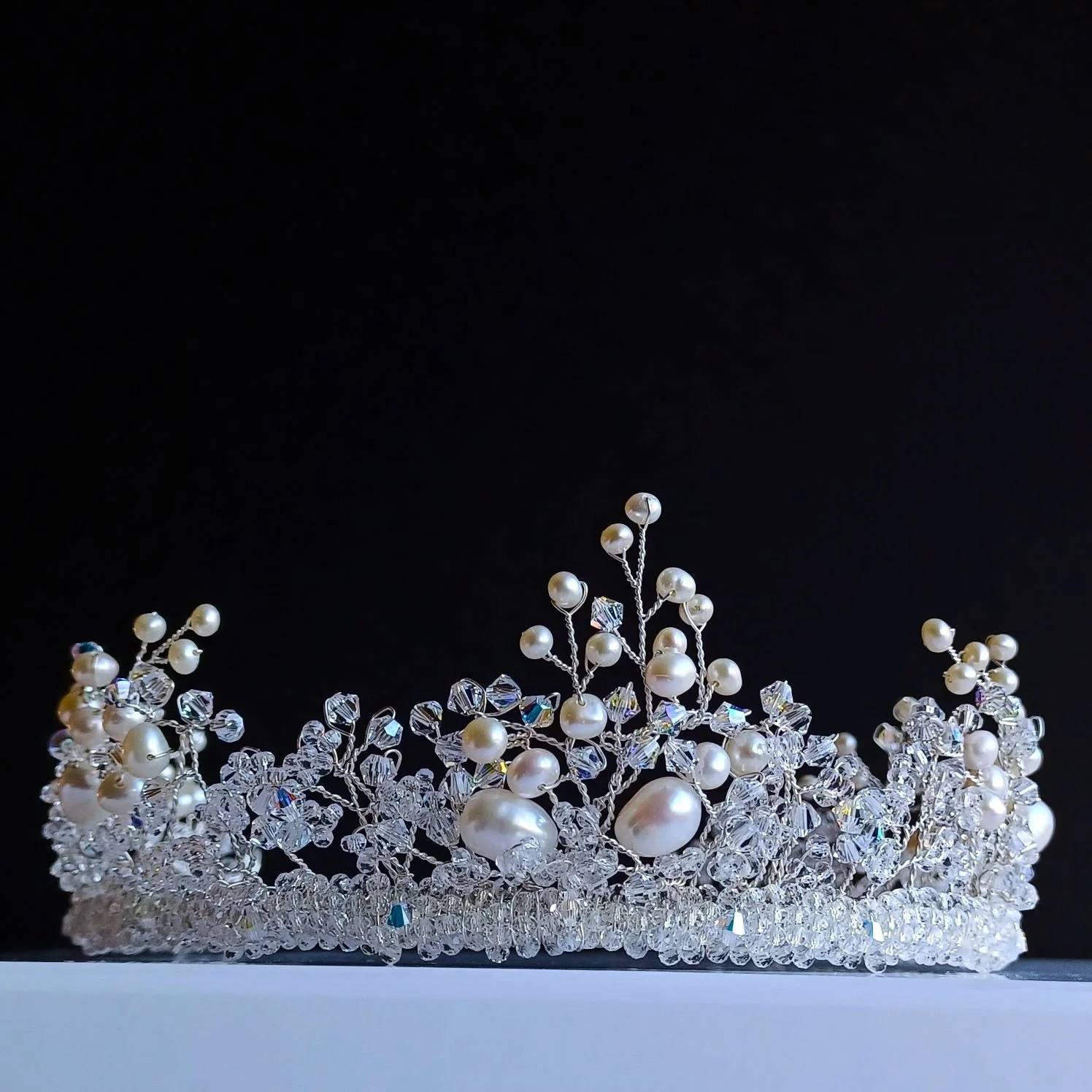 sparkling+crystal+ivory+pearl+bridal+tiara+accessory-SNOWFLAKE-0.res.jpg