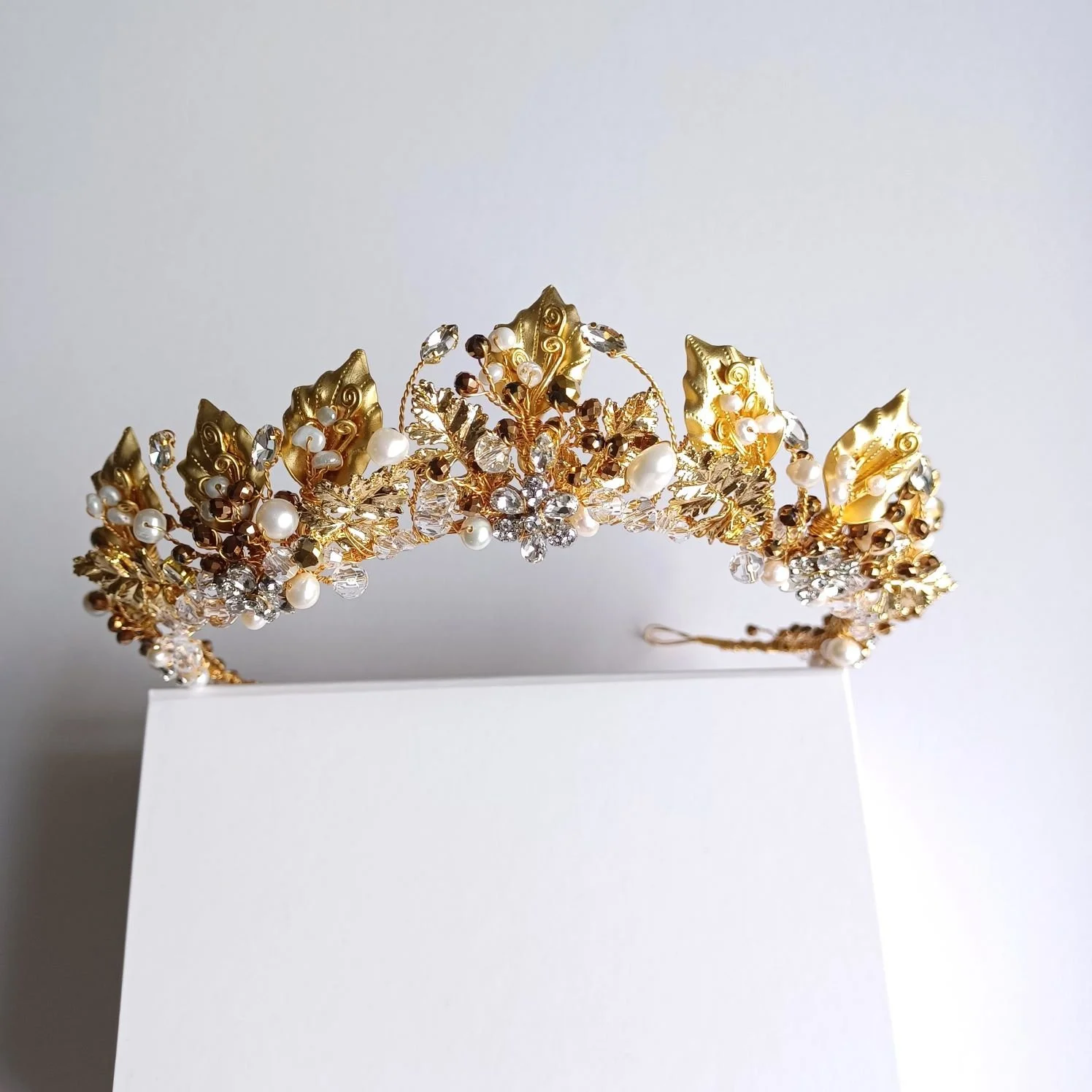 Autumnal+goldenleaf+bridal+wedding+crown+headpiece+handmade+by+BeadyBrideUK-MDLYN-0.jpg