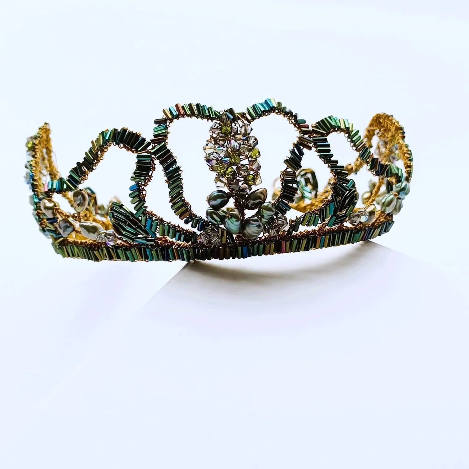 Alternative-colourful-bridal-wedding-headpieces-Forest-nature-inspired-crowns-by-beadybrideuk-KKM (7).jpg