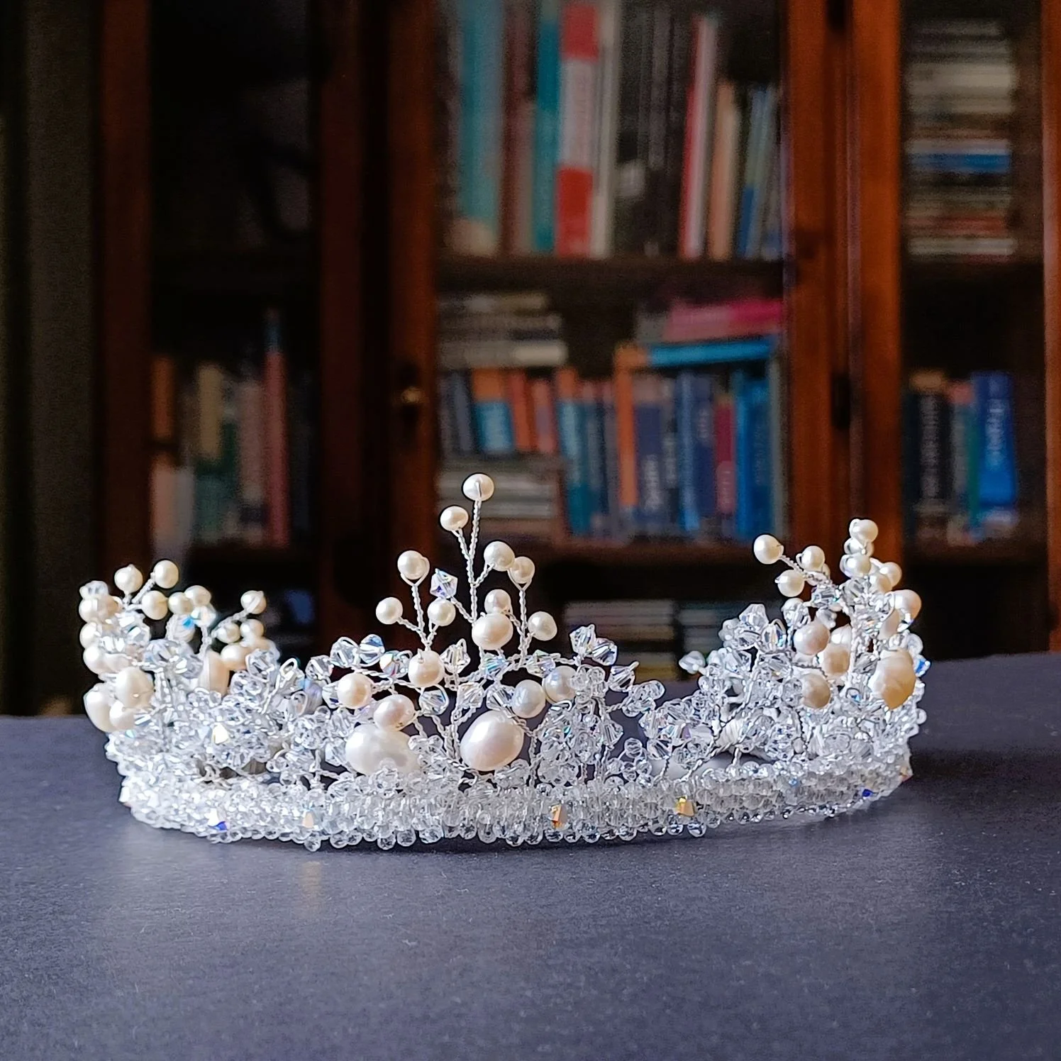 sparkling+crystal+ivory+pearl+bridal+tiara+accessory-SNOWFLAKE-2.jpg