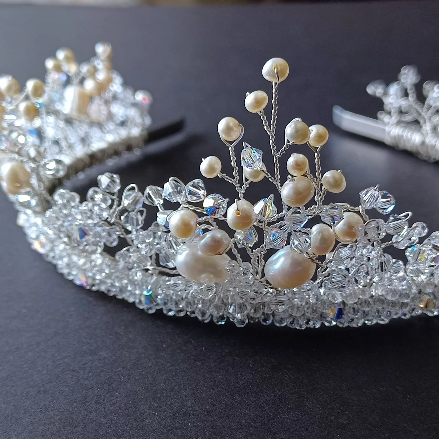 sparkling+crystal+ivory+pearl+bridal+tiara+accessory-SNOWFLAKE-8.jpg