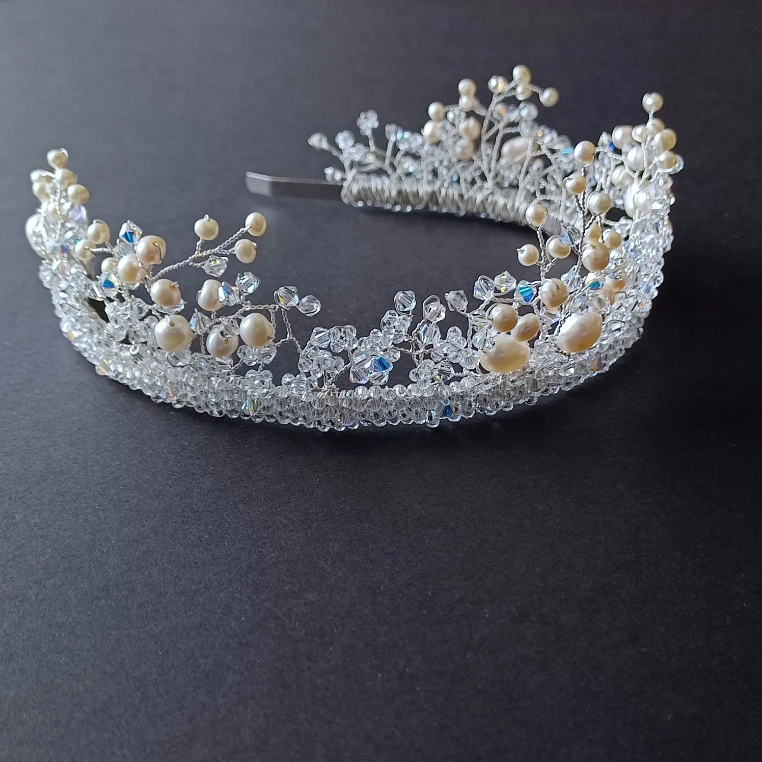 sparkling+crystal+ivory+pearl+bridal+tiara+accessory-SNOWFLAKE-6.jpg