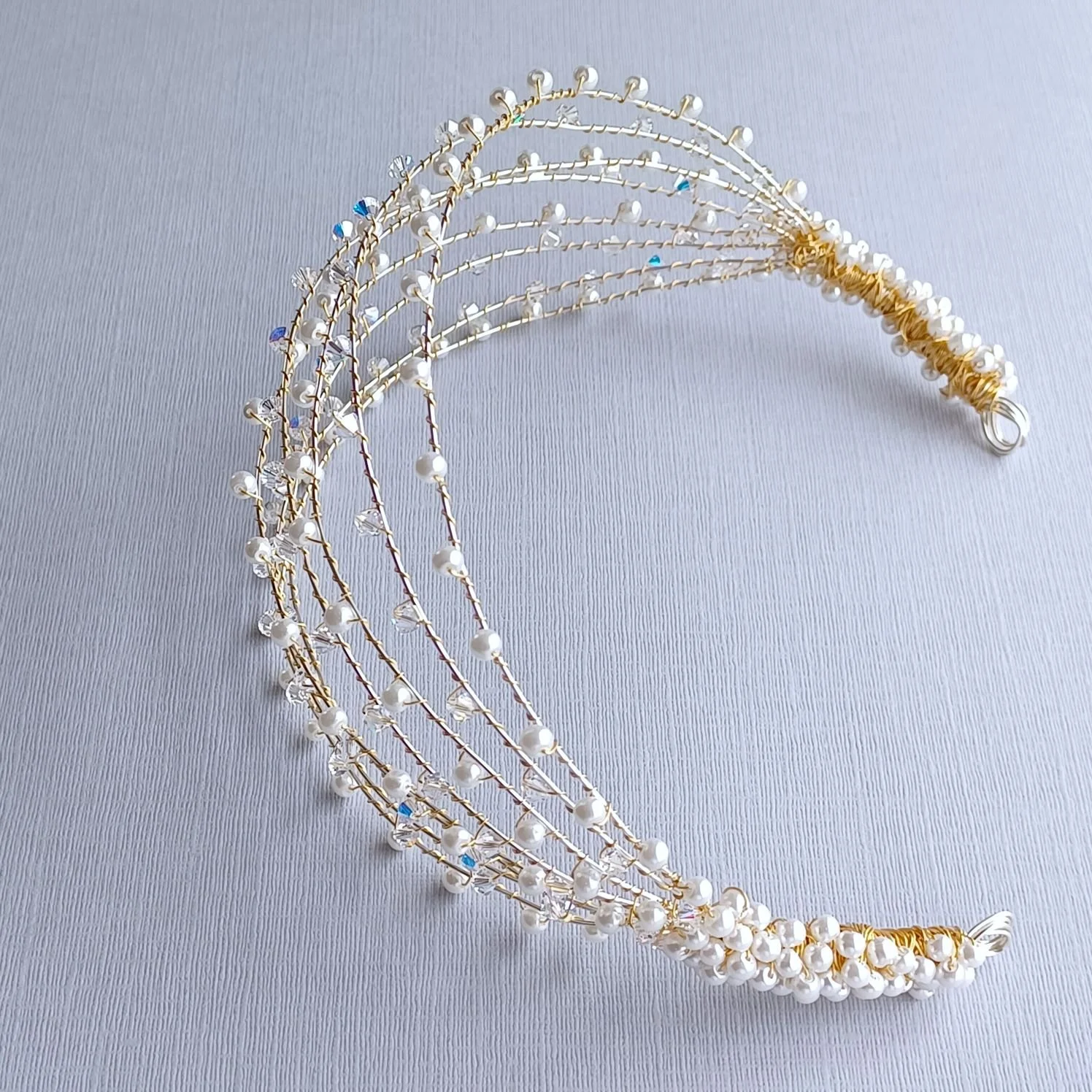 pearl+crystal-bridal-wedding-headband-handmade-by-BeayBrideUK-20230225_100652-ANSZY-2.jpg