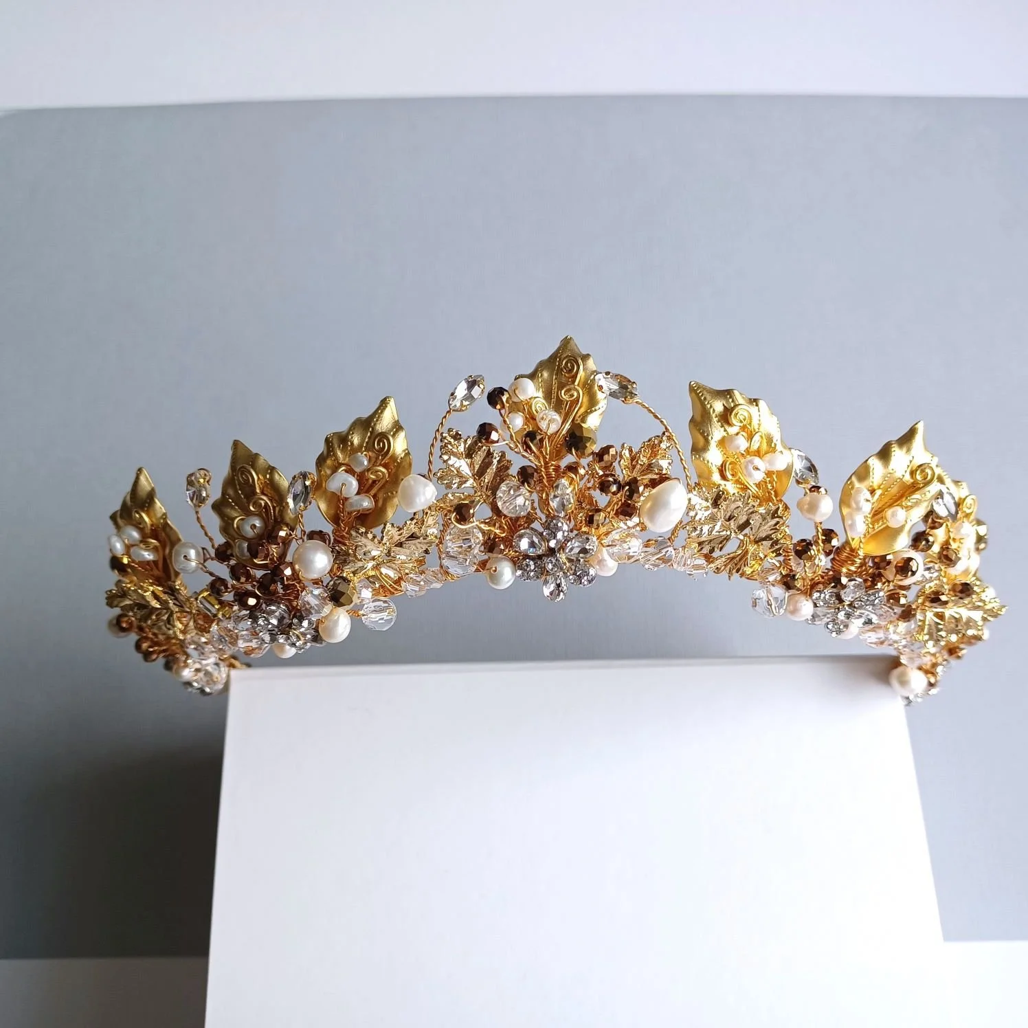 Autumnal+goldenleaf+bridal+wedding+crown+headpiece+handmade+by+BeadyBrideUK-MDLYN-2.jpg