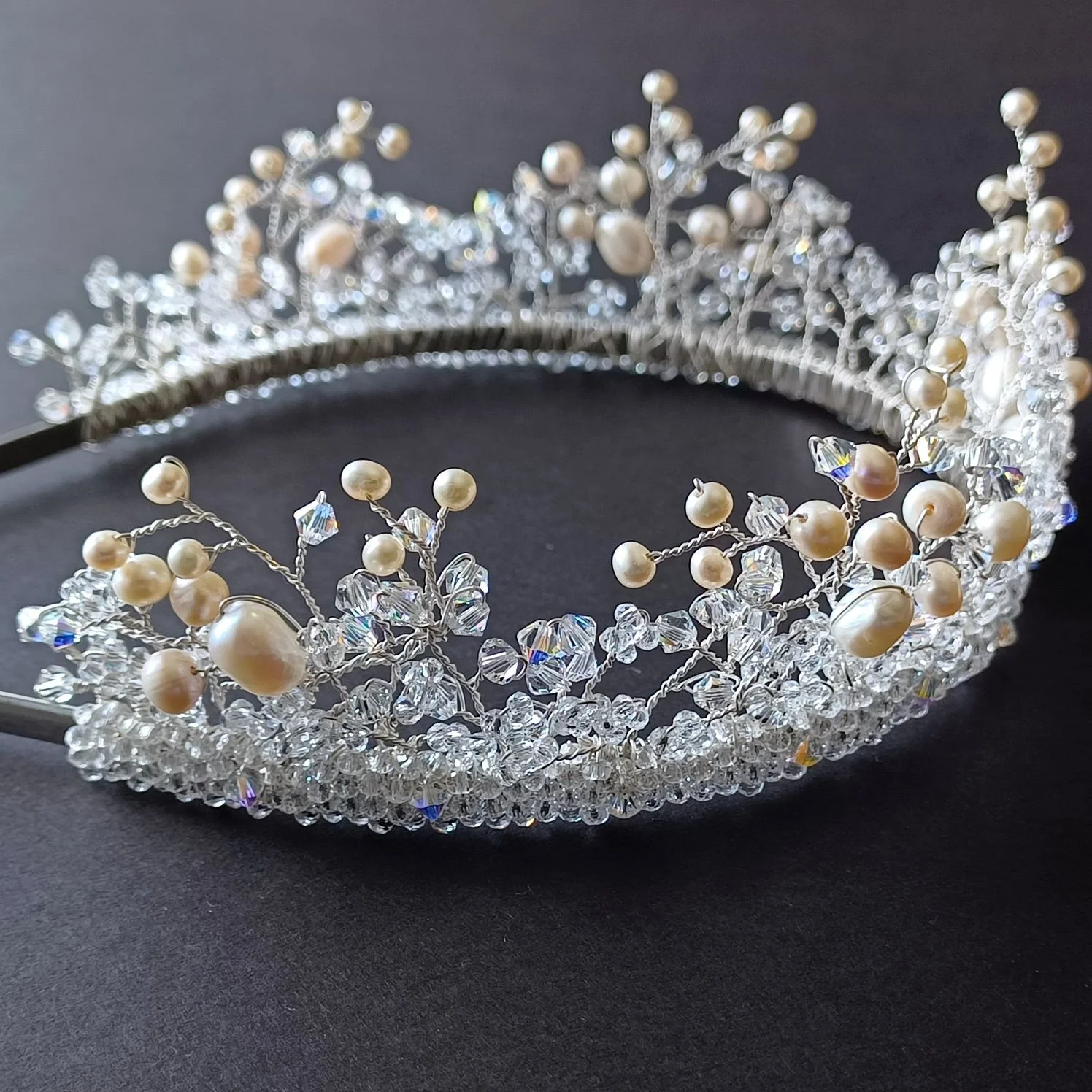 sparkling+crystal+ivory+pearl+bridal+tiara+accessory-SNOWFLAKE-10.jpg