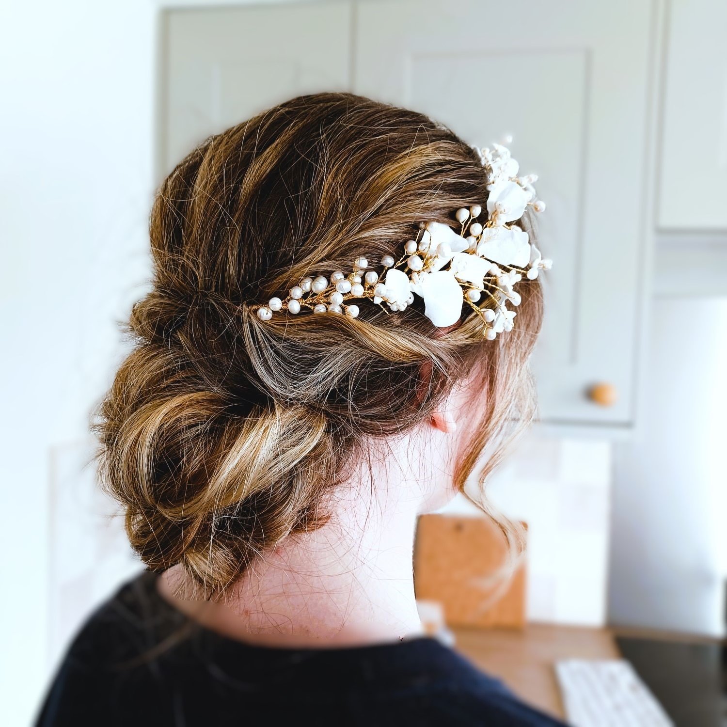 White+petal+pearl+bridal+floral+headgarland+handmade+in+UK-Calla Lilly-1.res.jpg