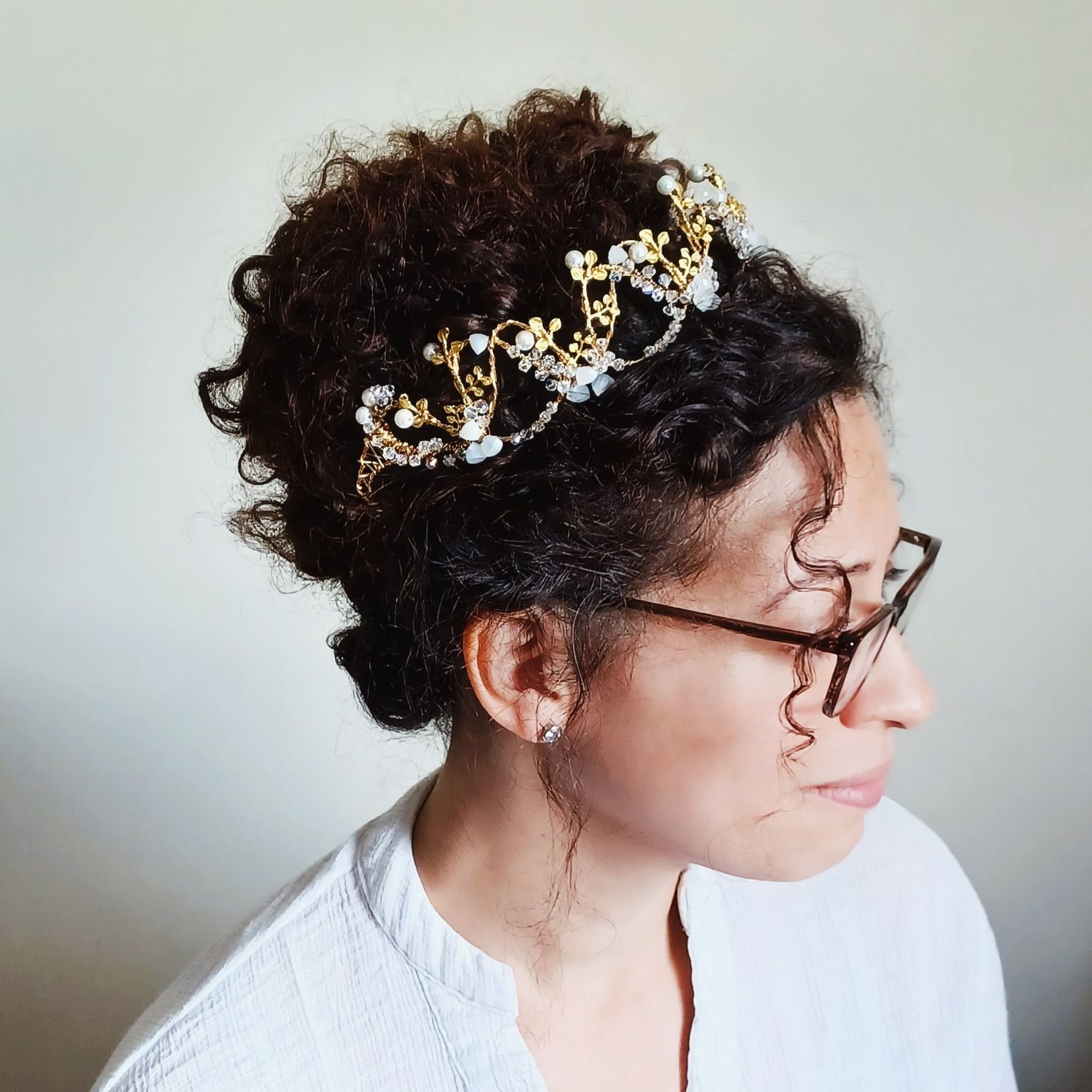 Moonstone+sparklingcrystal+bridalcrown+handmade+with+goldenleaf+on+jewellery+wire-JNE-2.jpg