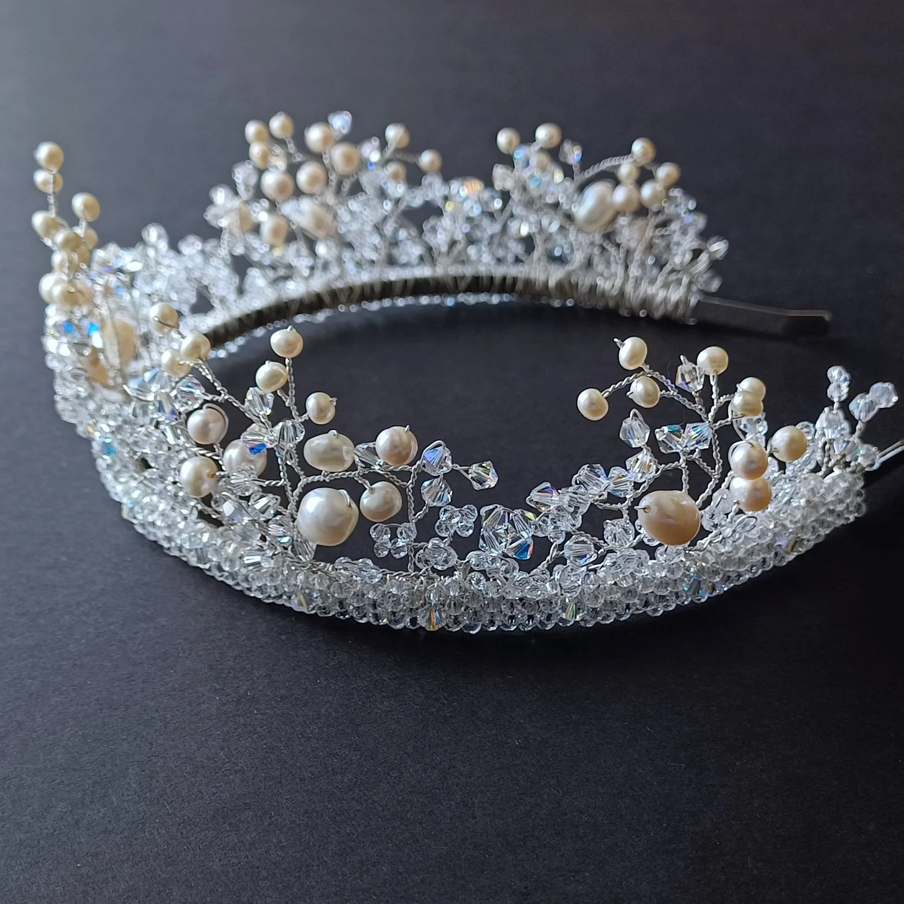 sparkling+crystal+ivory+pearl+bridal+tiara+accessory-SNOWFLAKE-7.jpg