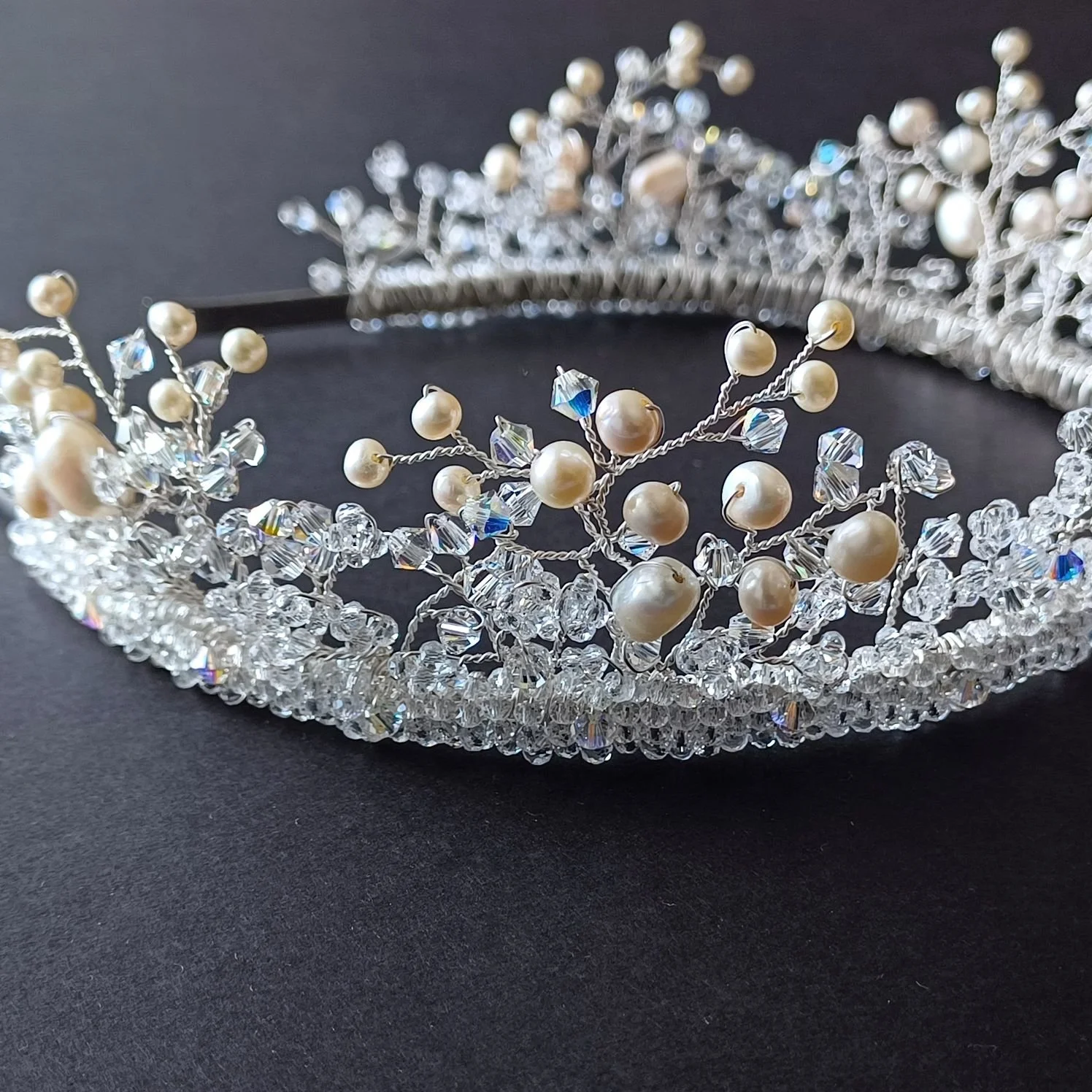sparkling+crystal+ivory+pearl+bridal+tiara+accessory-SNOWFLAKE-9.jpg