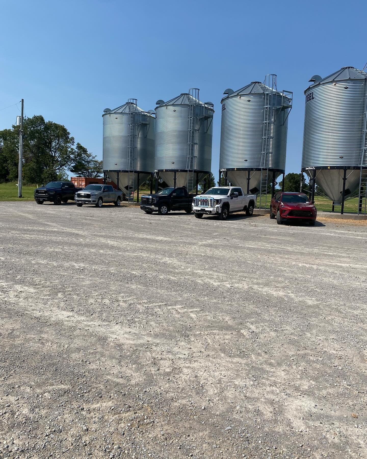 Thank you to everyone that came out to support our Bonis Ag Day. Can't wait to do it all again next year. 

@johndeere @greentractorsjohndeere @mffarmdrainageinc @qualityseeds @maizexseedscanada @mariposaelectric @cmhaontario 

#bonisagday2024 #ontag
