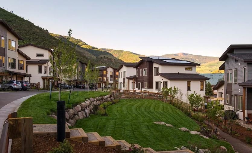 Chamonix Townhomes Image 1.jpg