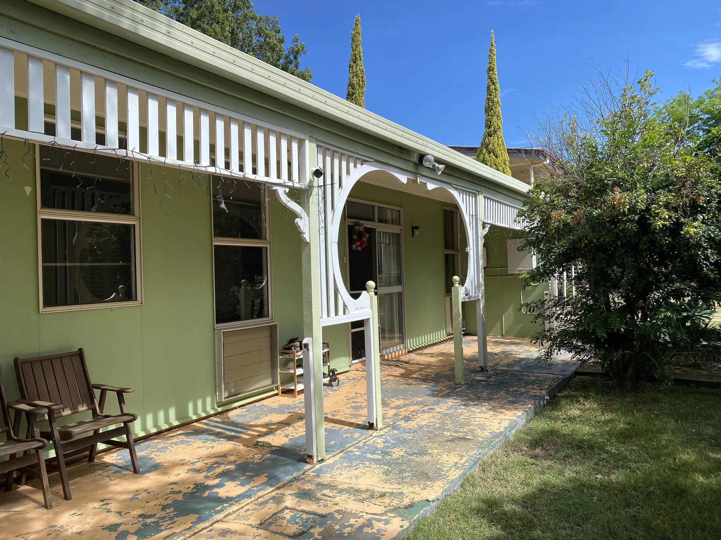 73 Box St