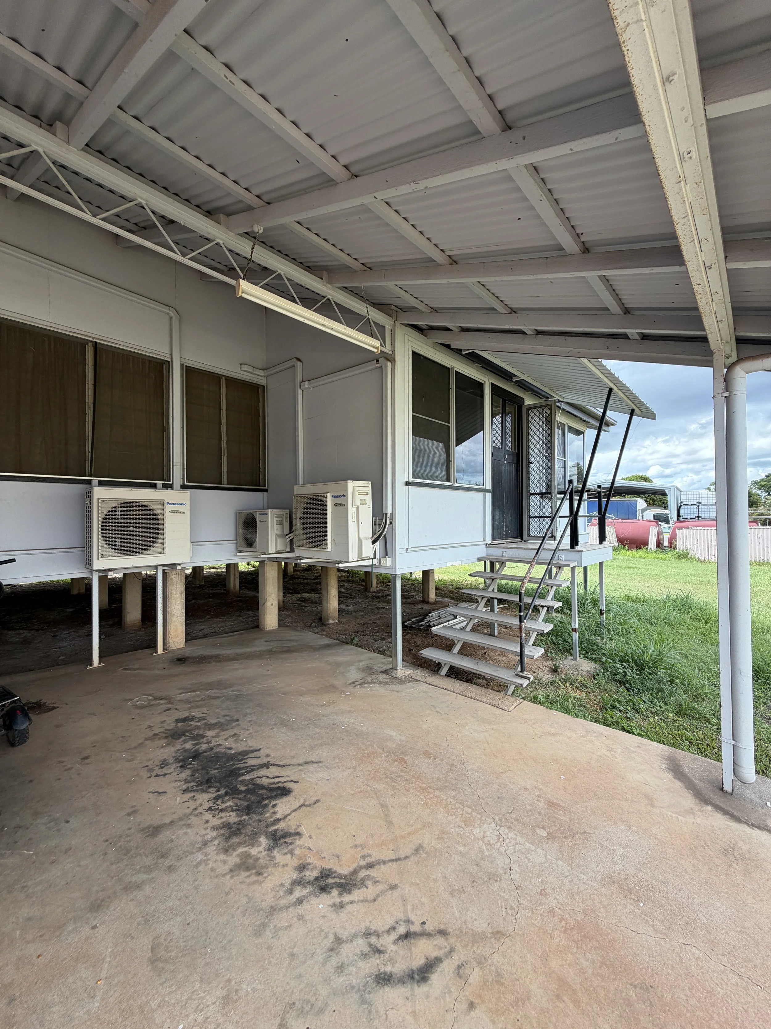 Comfortable &amp; Convenient Living in a Quiet Location 