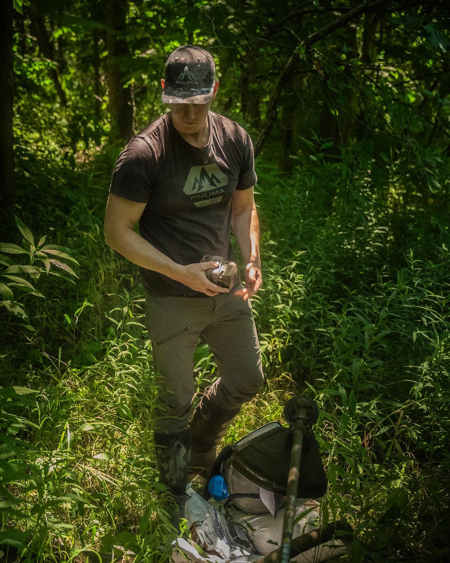 Fun fact - I&rsquo;ve been using a wheelbarrow to haul all of my stuff 3/4 of a mile back into a hard to access property for the past 3 years. It&rsquo;s brutal and I&rsquo;m ready for an e-bike or ATV&hellip;

📸: @adrian.hunts 

#deerhunting #moult