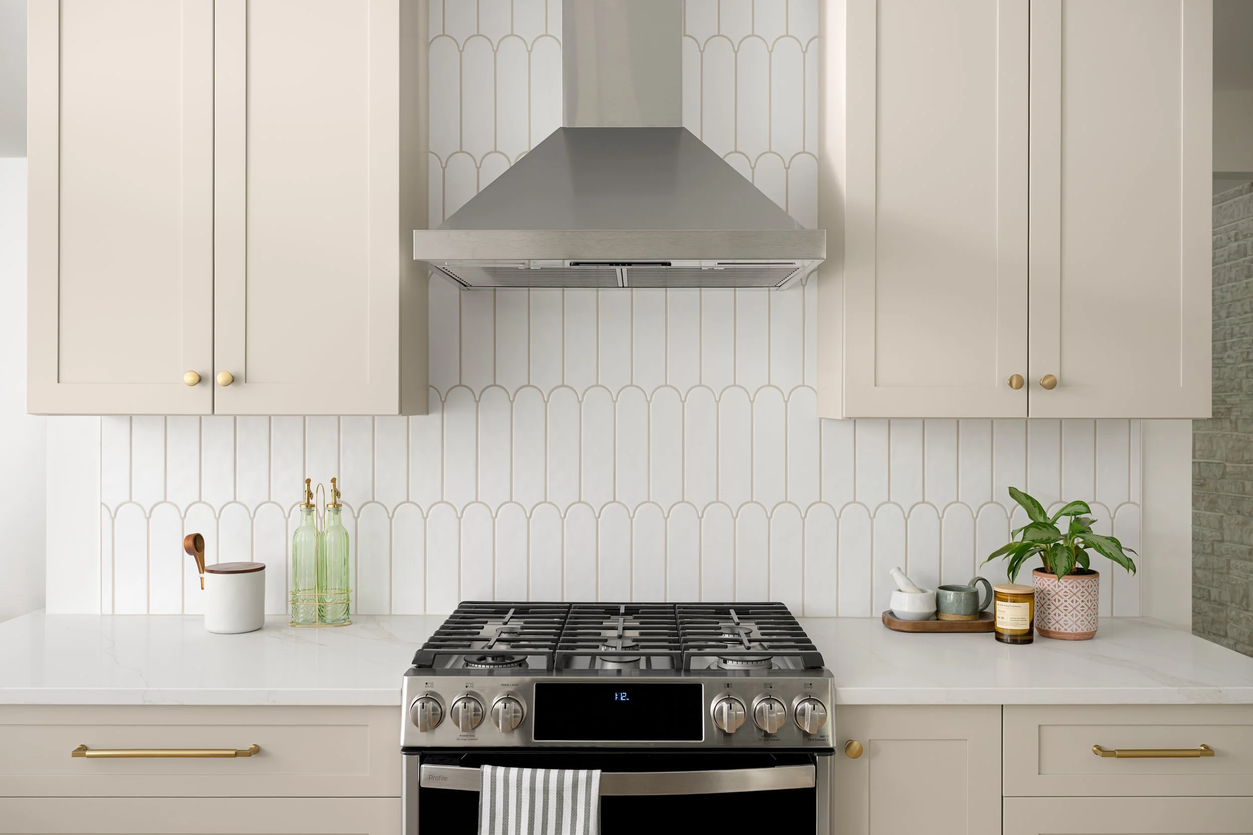 TaborInteriors_13373W24thPl_Kitchen_5.jpg