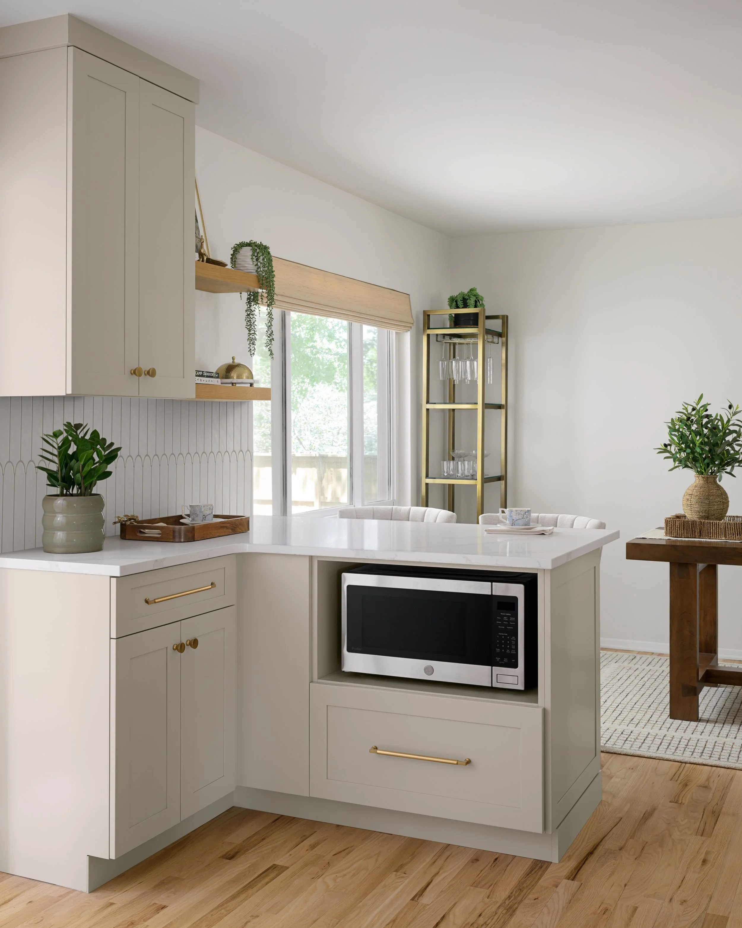 TaborInteriors_13373W24thPl_Kitchen_6_Cropped.jpg