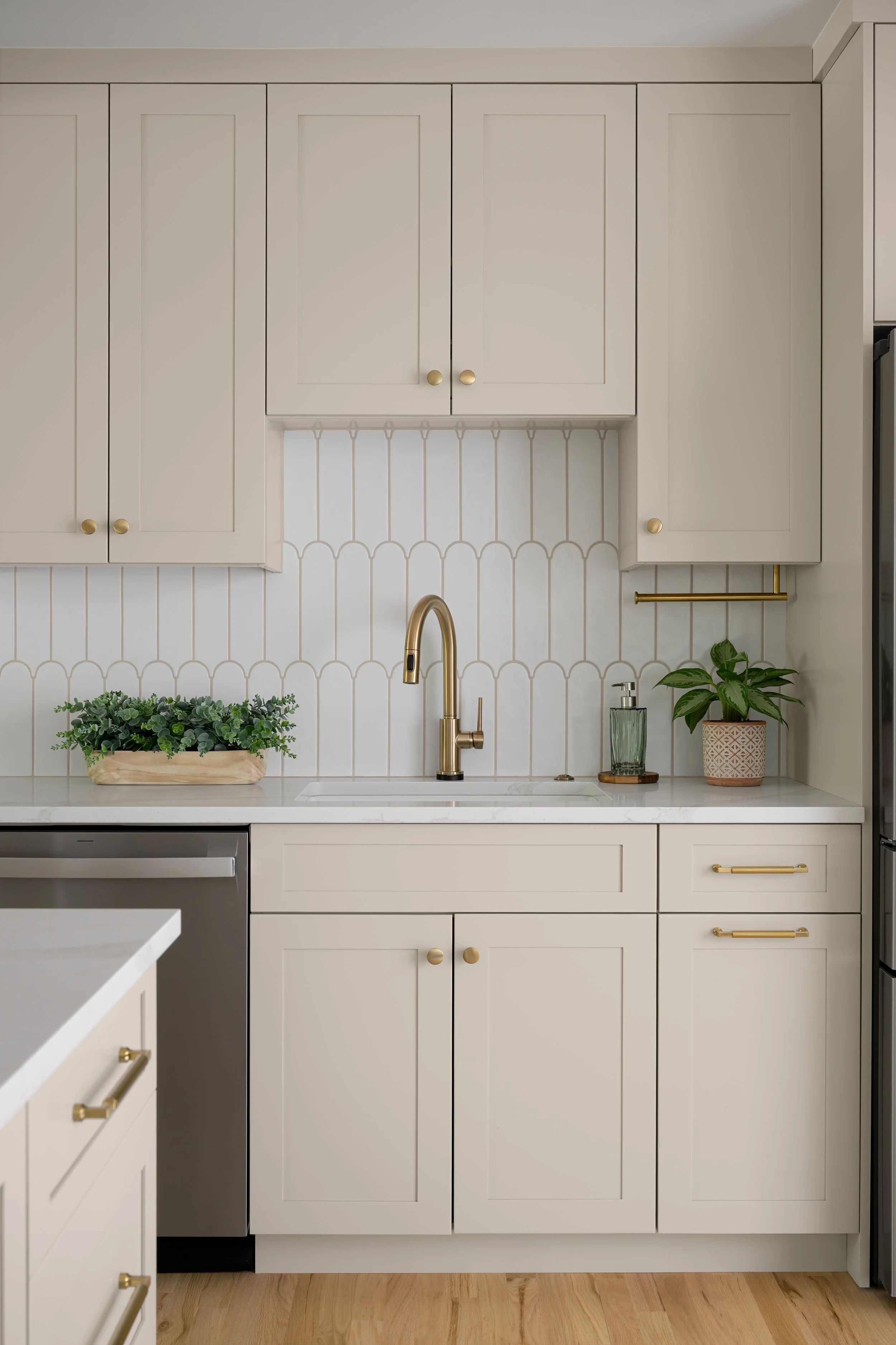 TaborInteriors_13373W24thPl_Kitchen_4.jpg