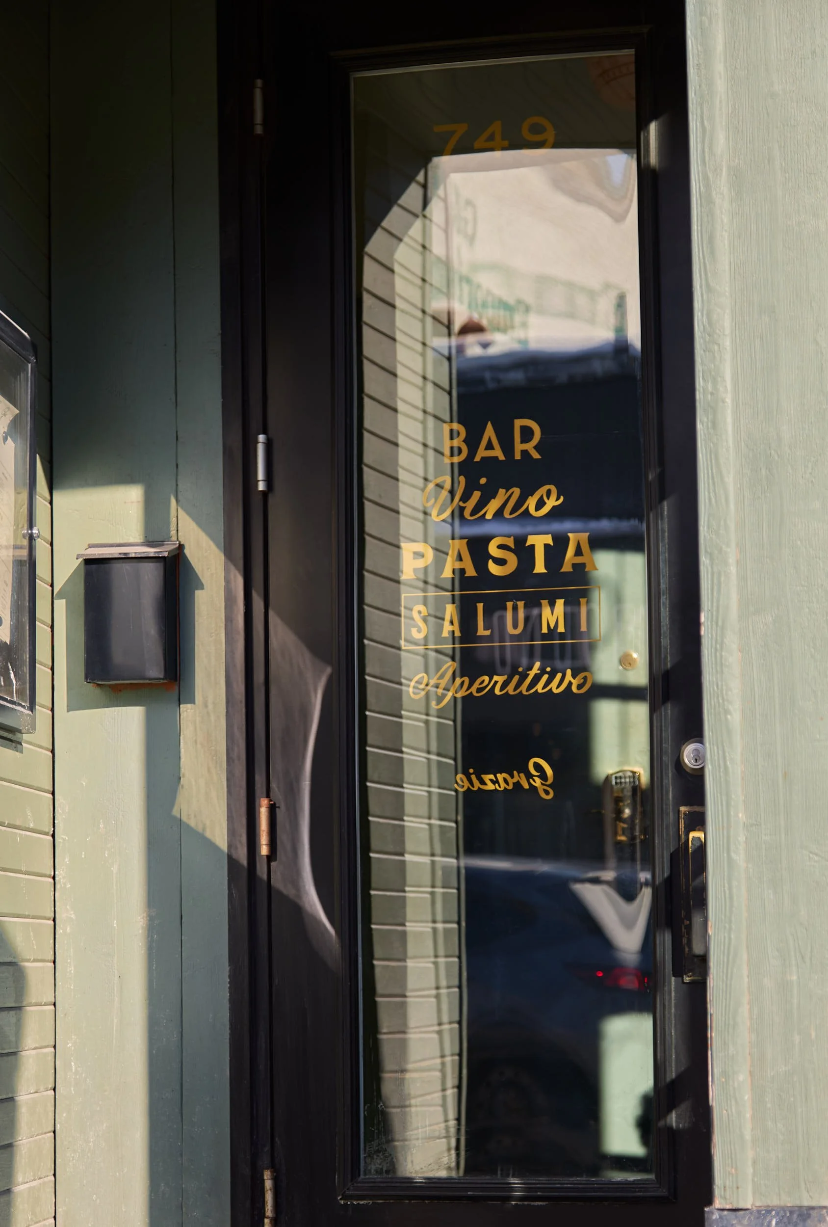 Gia Merch & Food 8.jpg