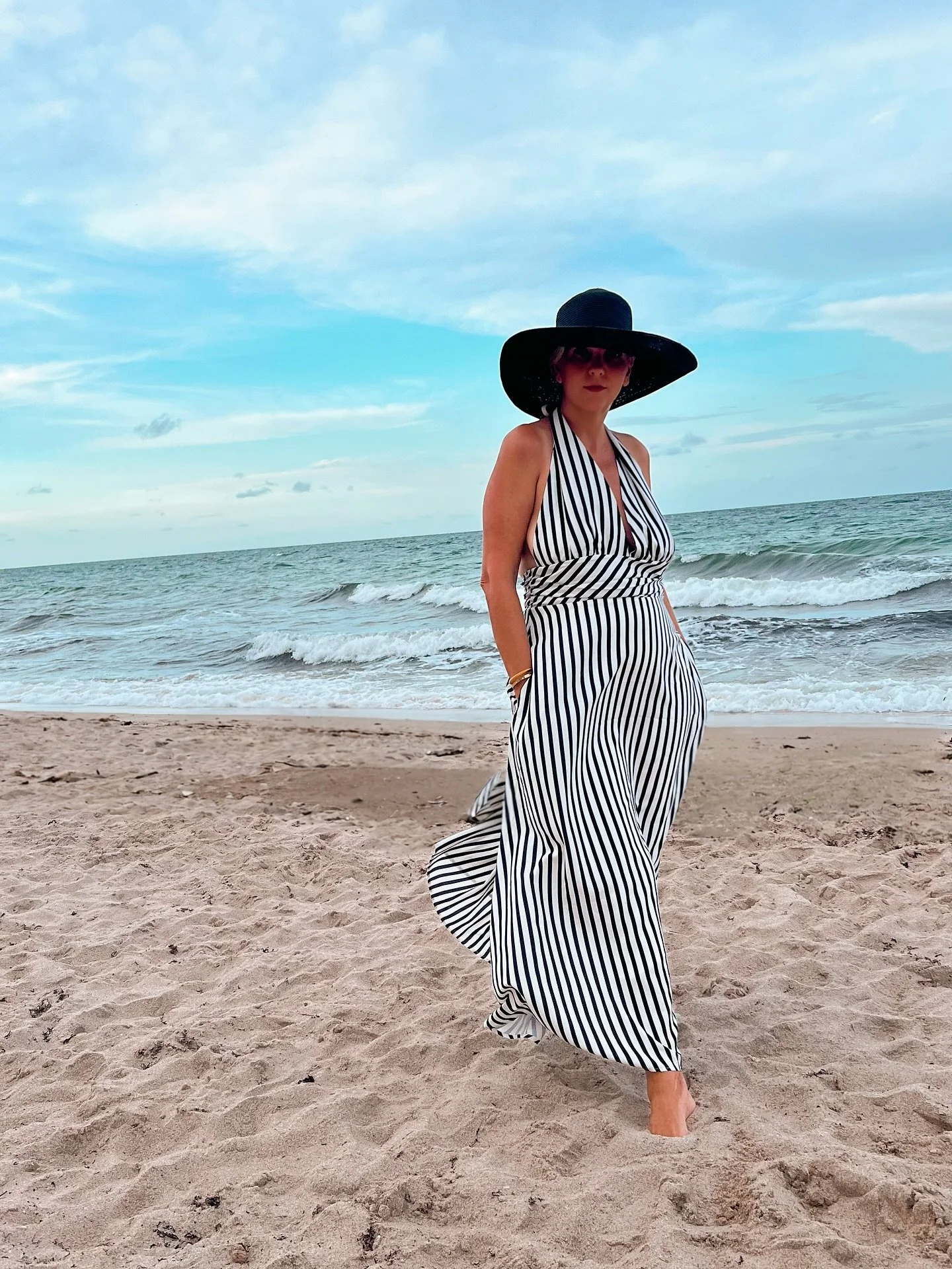 Stepping Into The Weekend
#MyBrilliantLifestyle #Travel #Jetsetter #FortLauderdale #Beach #Fashion
