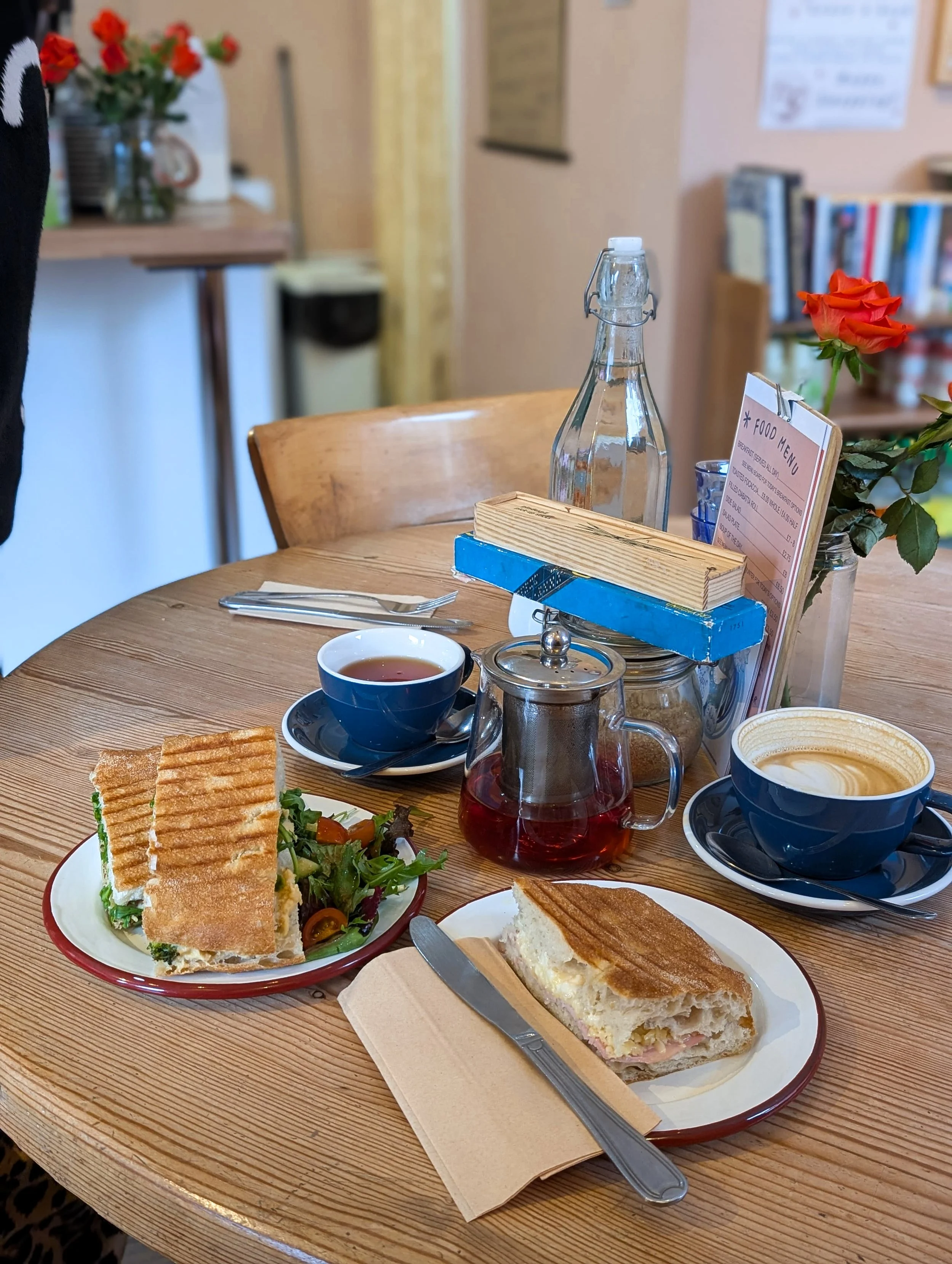 The Robin’s Nest Coffee Shop Review, Chichester