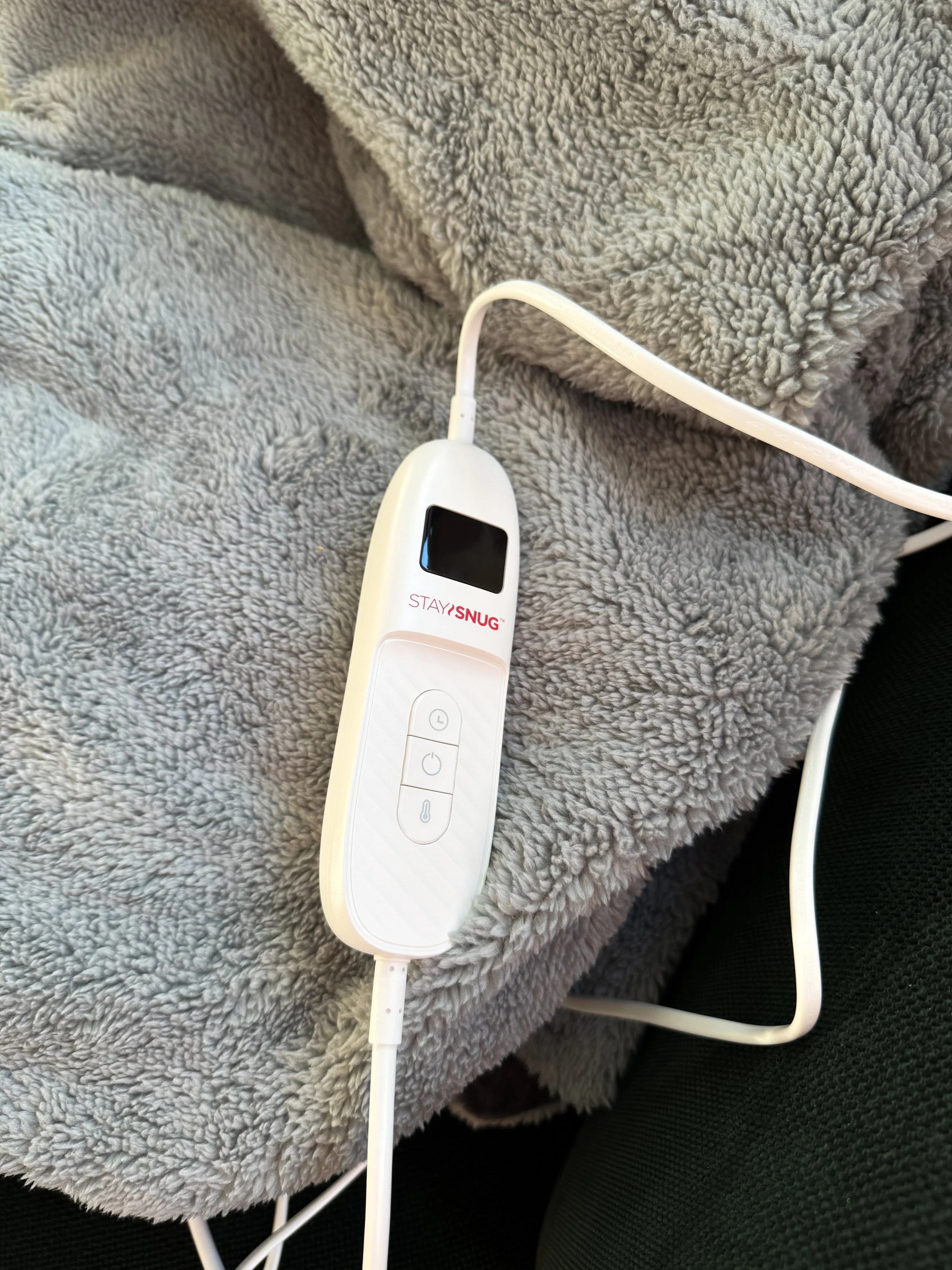 Lakeland StaySnug Electric Heated Throw Review — Julia's Bookcase