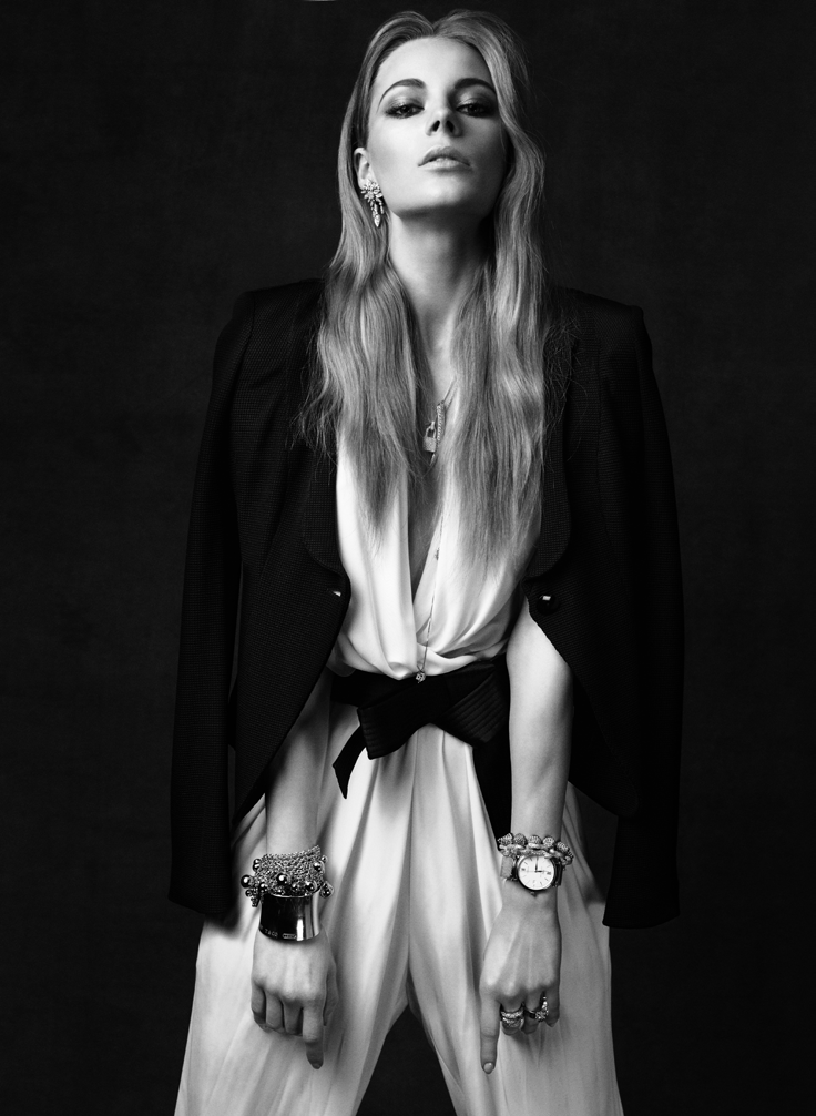 Deluxe feature-2.gif