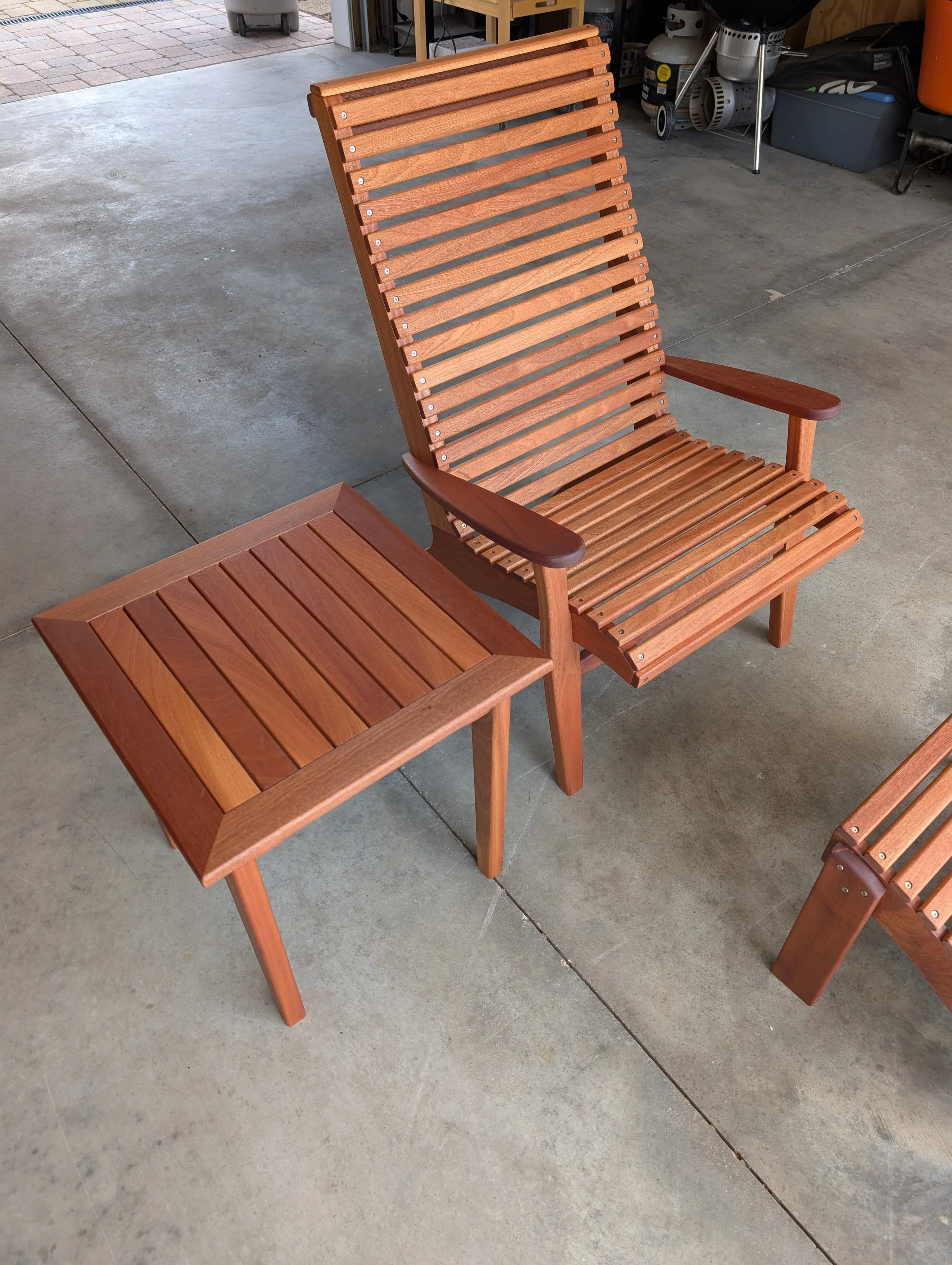 Outdoor lounge chair
