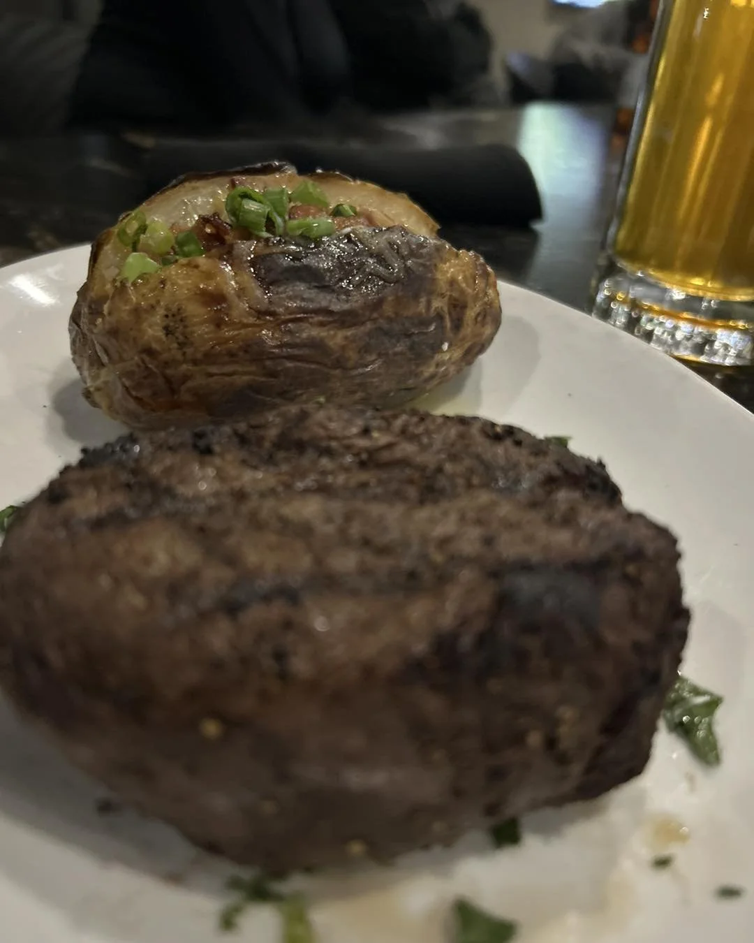 The weekend is almost here. When you&rsquo;re making plans for dinner with your significant other or friends, add us to the list. The restaurant is open for lunch 7 days a week and for dinner Friday-Sunday. HonkyTonk Golfi s a great place to watch yo