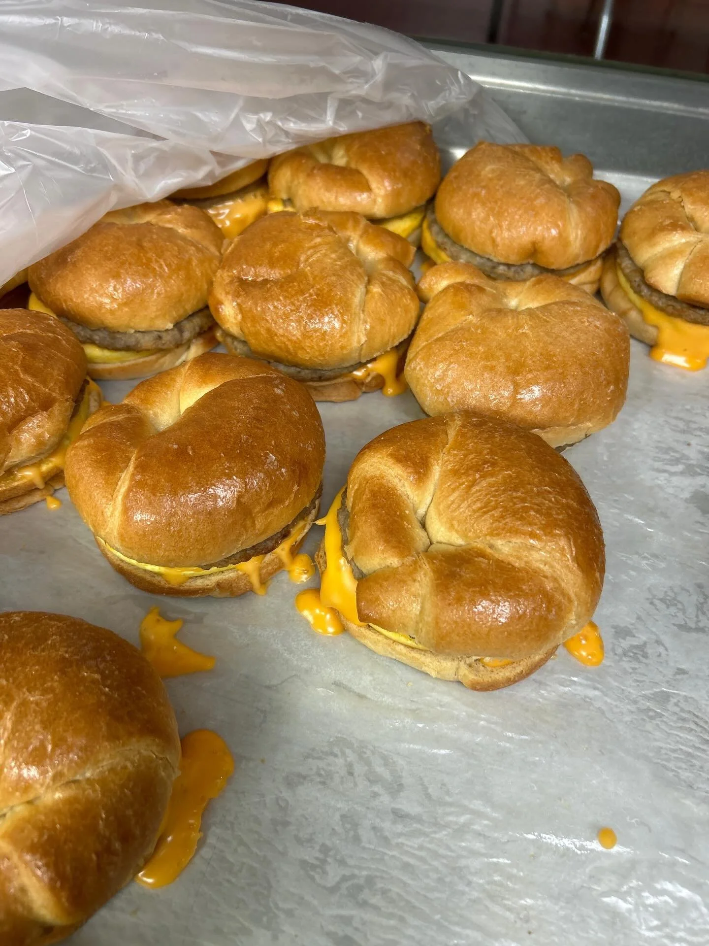 🥐 Navajo served up warm breakfast croissants this morning! #KeystoneFoodservice #Breakfast #OklahomaBreakfast #schoolbreakfast