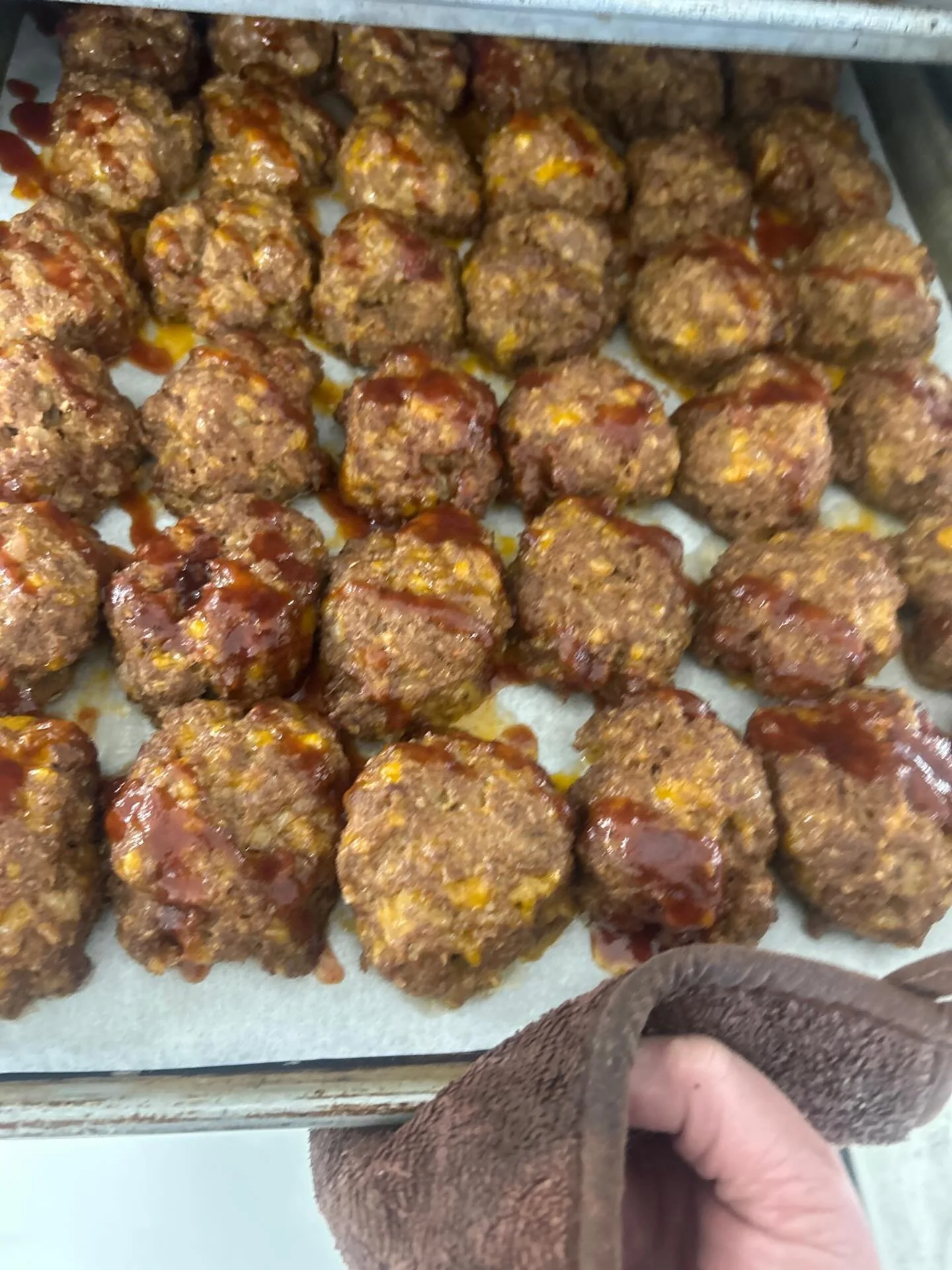 😋 BBQ Cheddar Mini Meatloaf straight out of the oven! #KeystoneFoodservice