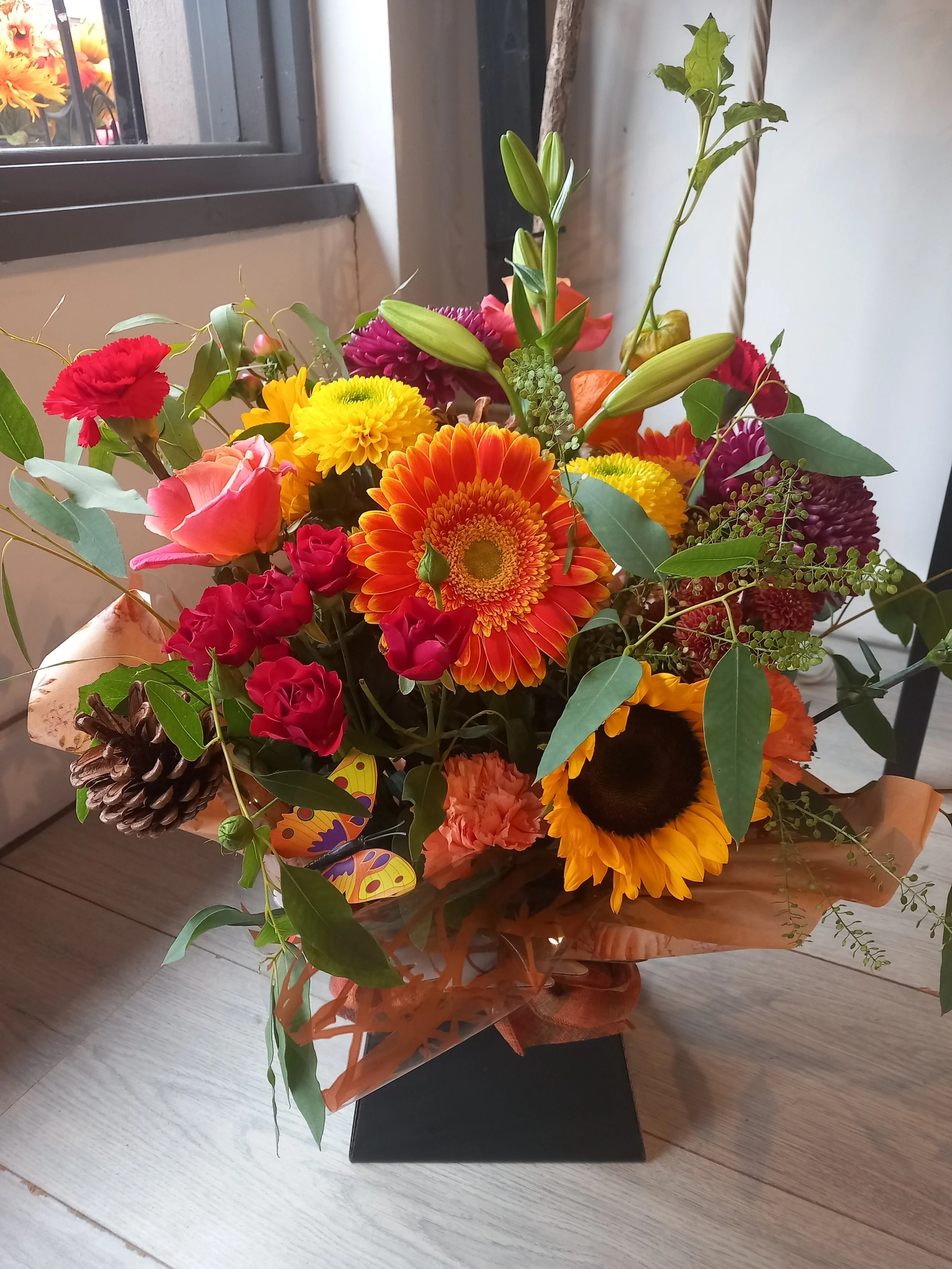 autumn living vase gerbera.jpg