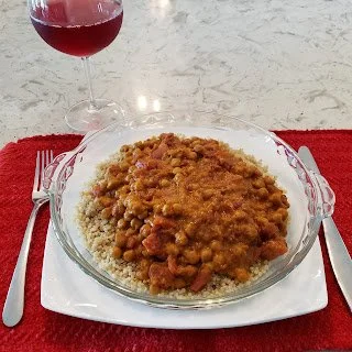 Healthy Eating: Turmeric Chickpea Curry with Cinnamon-Spiced Quinoa