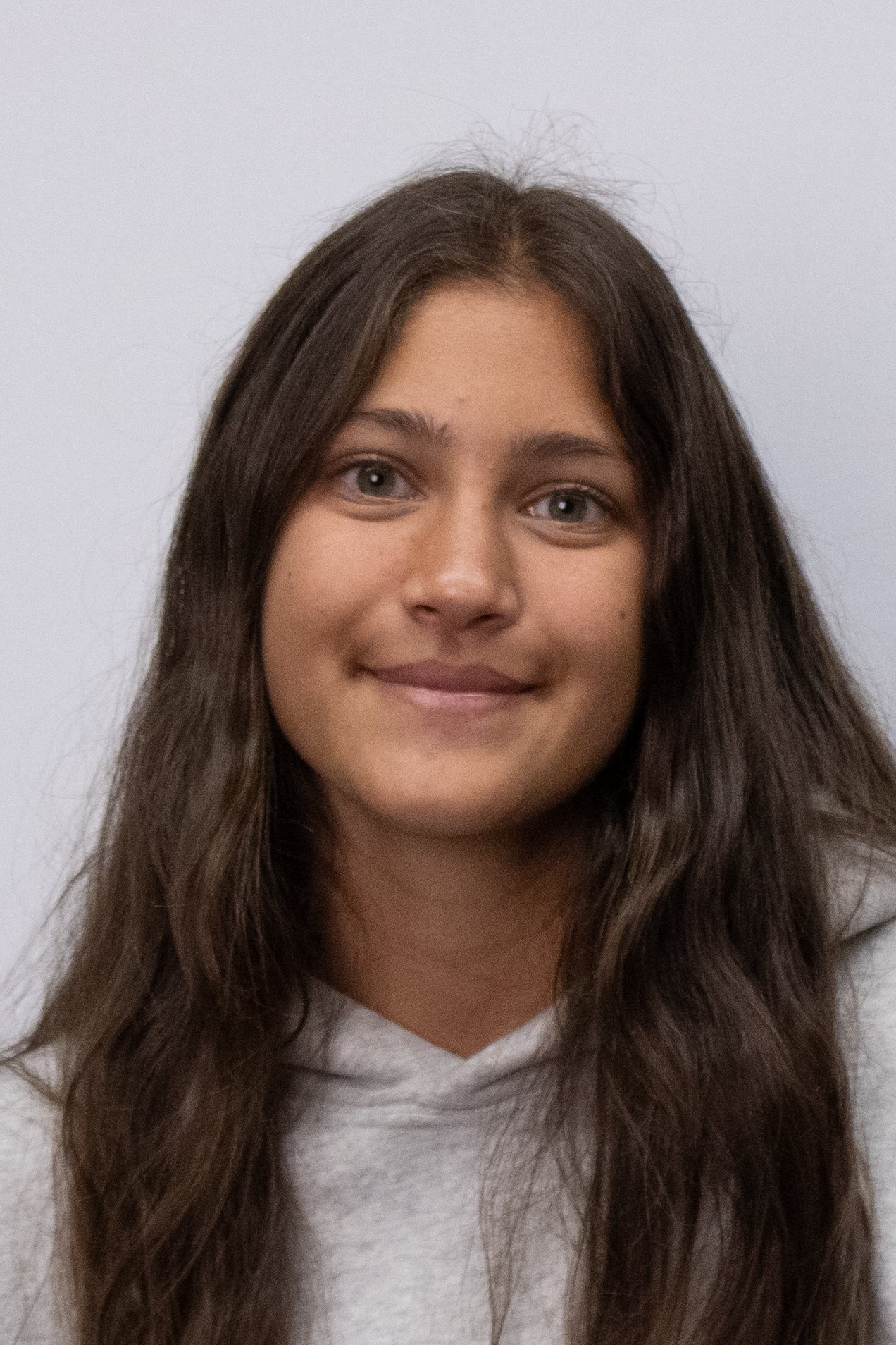 Aamena Shipchandler: Print Managing Editor