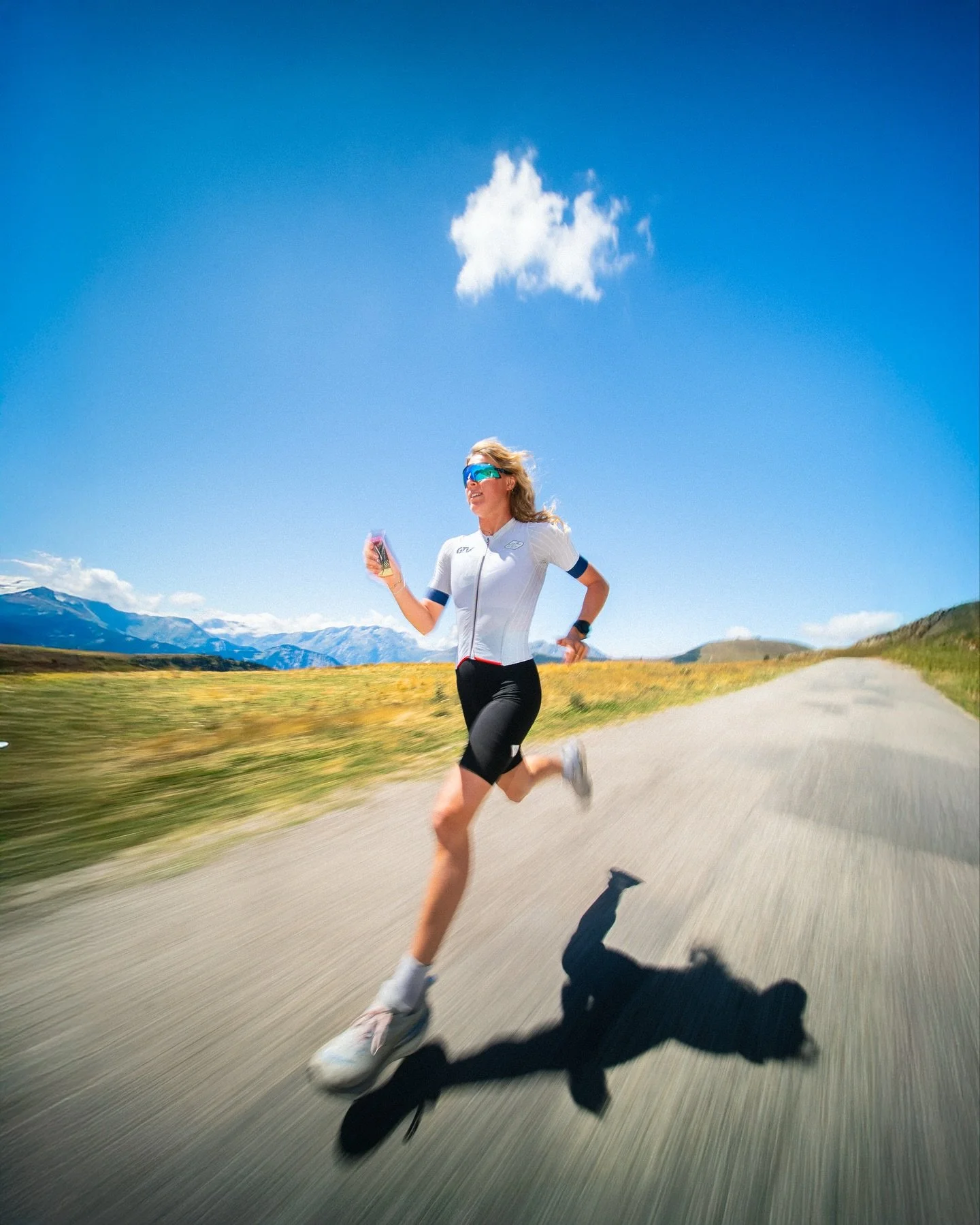 @lenavaillier et @florent__lefebvre pour @overstims durant l&rsquo;@alpetriathlon cet &eacute;t&eacute; ⛰️

&bull;

#photographer #sportphotography #freelance